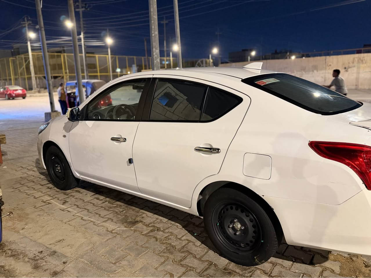 نيسان سني هندي مديل 24 ماشيه 57الف بيها قبق جنطه مبدل خشوم جاملقات ع كد شبر بارد  سياره جديده وضع شركه كتلوكاتها موجوده سنويه لل30بأسم شركه تريد تحويل سعر 100وبها مجال قليل مكاني بصره رقم ***********
اتصل ما متواجد فيس البصرة, العراق
