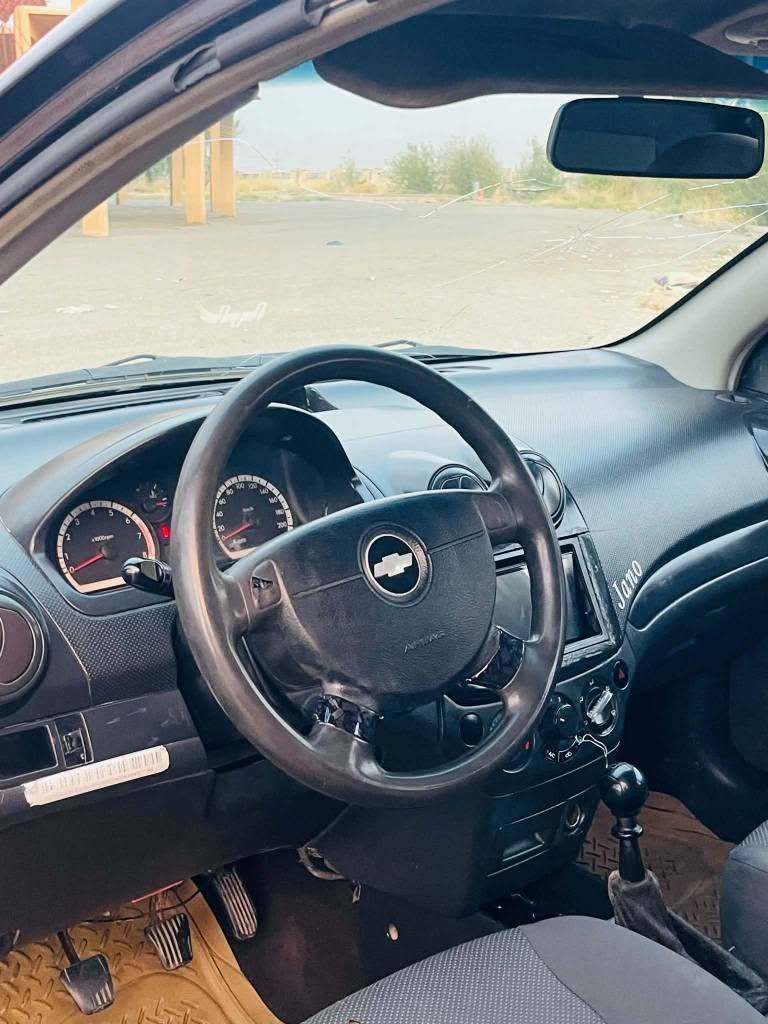 شۆفڕلێت ئەڤیۆ 2009 گێڕ عادی 
مەکینە گێڕو کارەبای هەموو گیانی بەشەرتە چوار تایەی تازەیە سەنەوی لە٢٠٢٠بەسەرچووە سێ پارچەی بەس پەمپە دەعمو لێدراوی نیە سەقفی گەڕ نەبووە سعری ٤٦گەڵاکەمێک مجال شوێن تەق تەق (***********) كويسينجاك, أربيل
