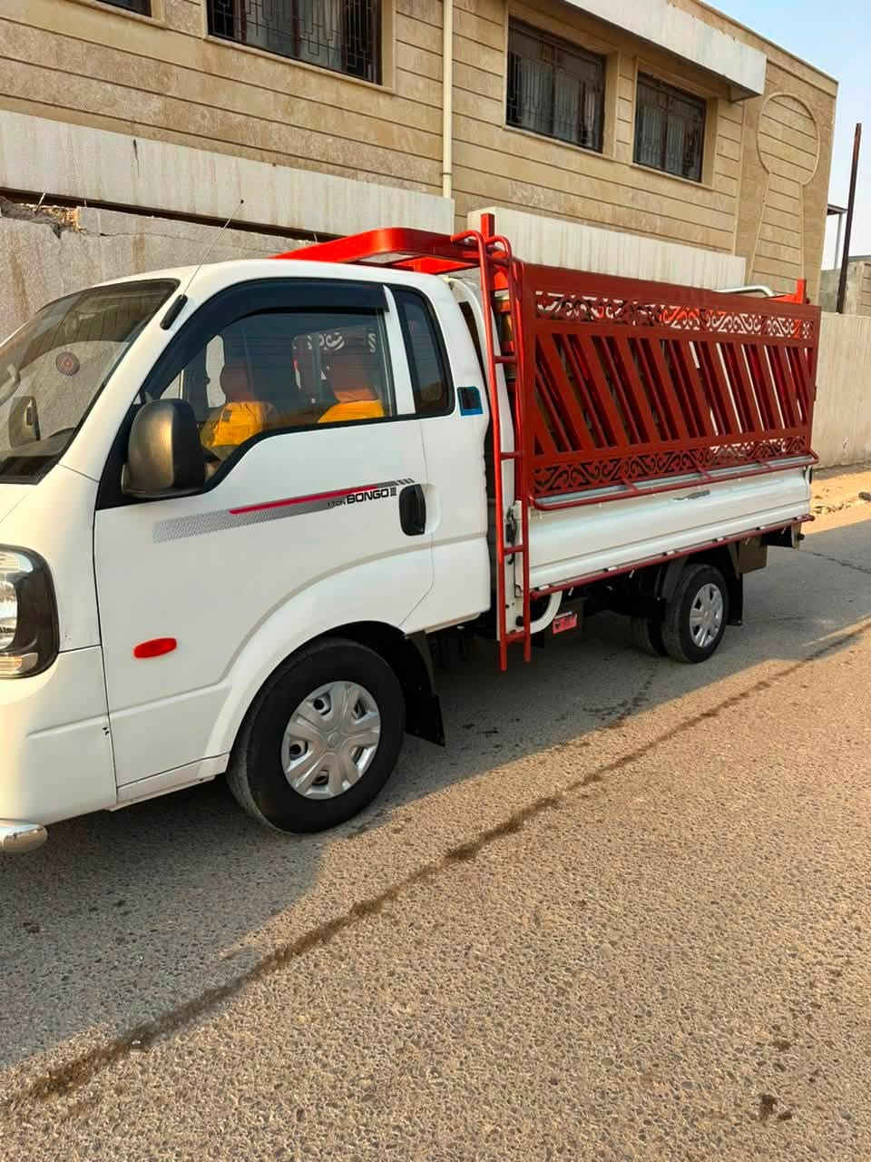 سلام عليكم مسكر 7كير موديل 2020مكفولة كفالة عامة تحويل مباشر رقم بغداد ملاحظة المحجر مو وية السيارة باقي التفاصيل اتصل ***********

