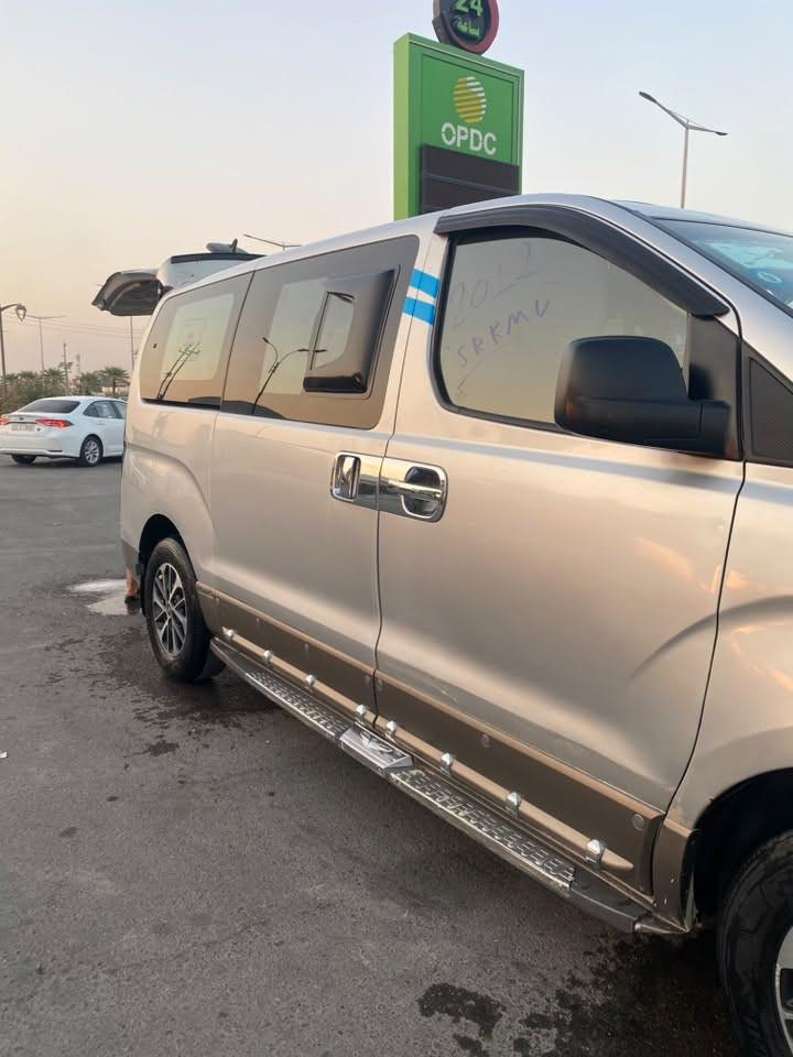 سلام عليكم ستاركس البيع سياره خير من الله صدر حداديه جديده جديد تبريت ثلج بيه باب مبدل بكوريه بيه بارد بل باب خلفي موديل 2009ساره مانقصه برغي مو شراي لا ينتصل مكان سياره تكريت رقم صاحب سياره ***********
