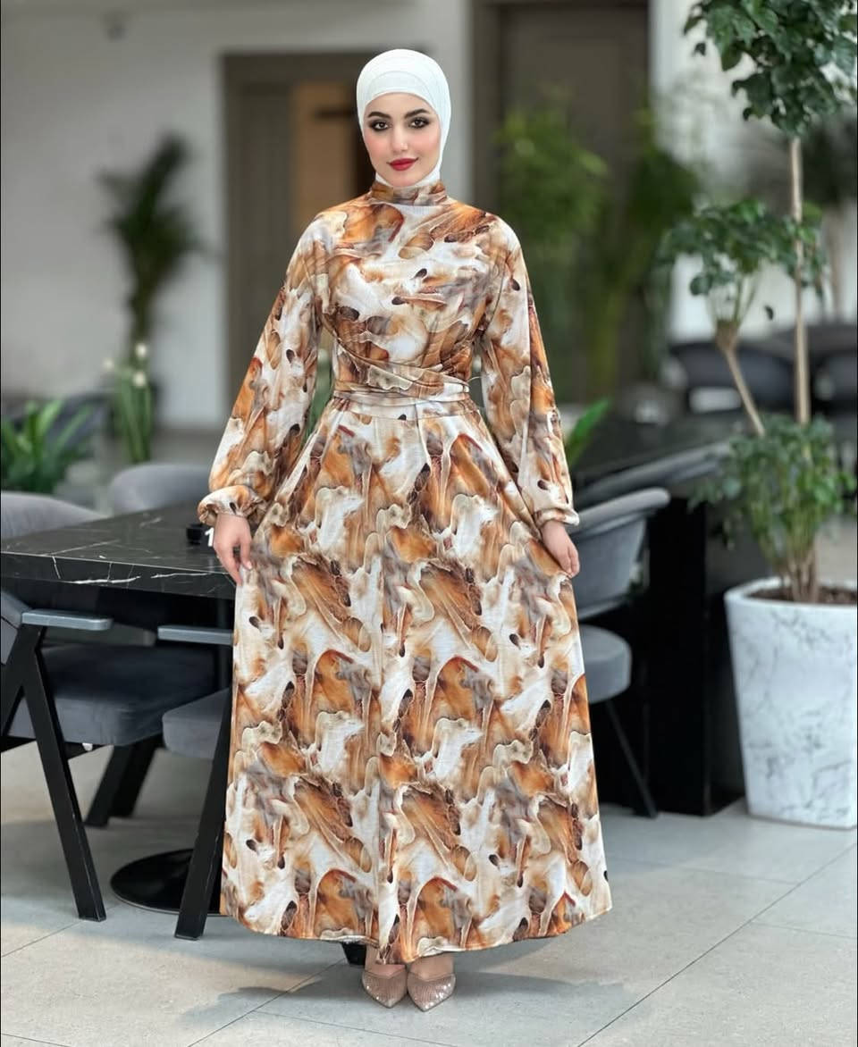 شلعة الكميه تقريبا 100 قطعه القطعه 10 الاف بعدهم بل جيس وتصويري الخاص هذا القياسات كاملة للتواصل خاص او ***********

نص مكتوب في الصور:
- 10 آلاف دينار
- 10 الاف دينار
- 10 الاف فقط قطع اخيره