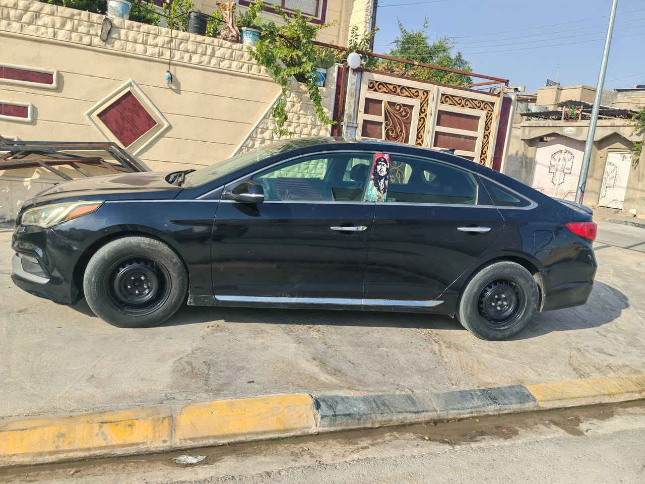 المحروسه خرب دينه للبيع سياره سوناتا 2017 اسبورت بسمي
سعرها مناسب 105 السونار موجود بل صورا

*********** بيه واتس اب هم
