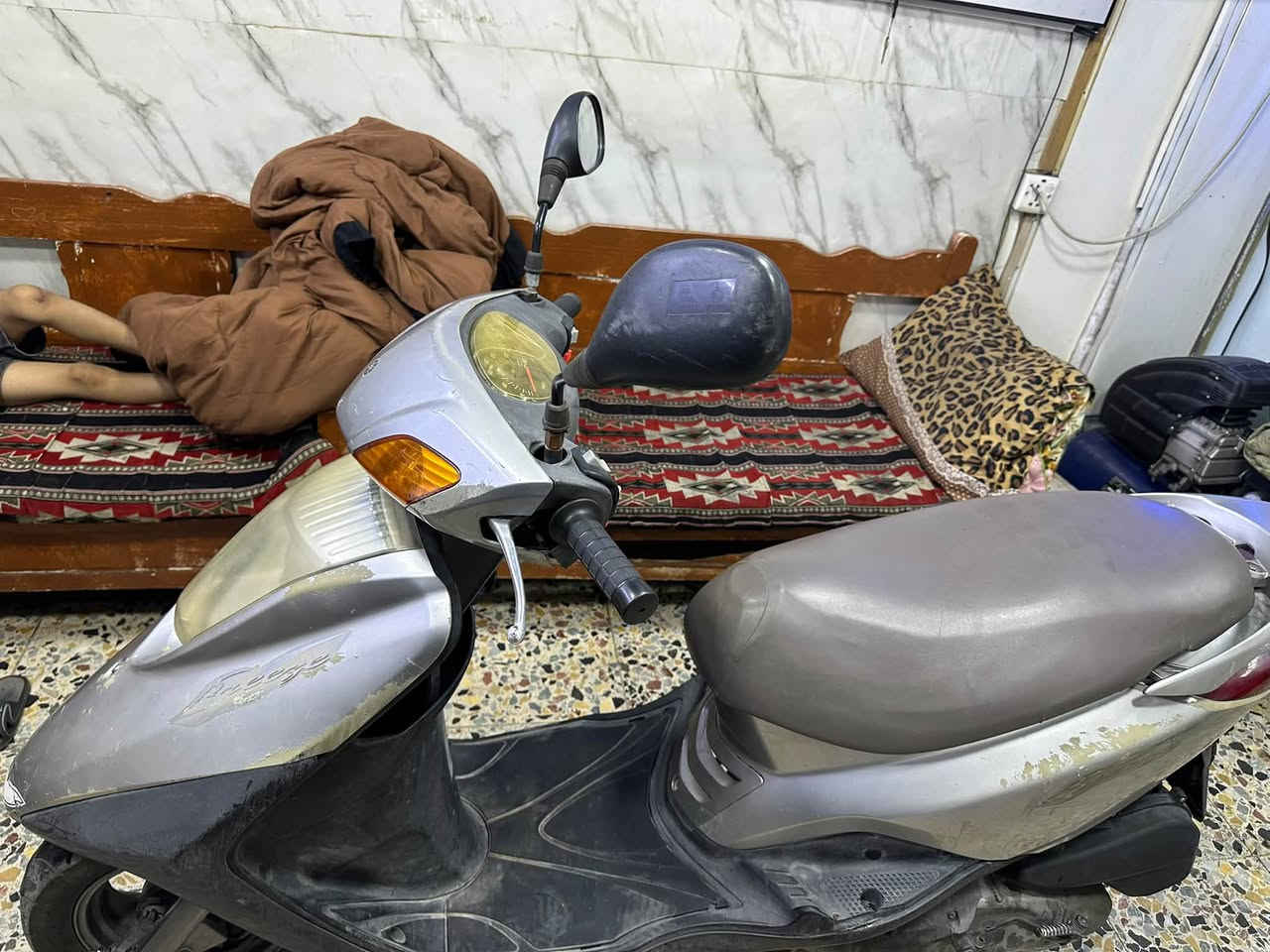 للبيع بريز نكره سلف شلعه معدل فول كابريتر اصلي كهربايات مكنيه خرسه كابريتر اصلي اوراق موجوده السعر 650شراي يتصل عنوان الاعظميه ***********
