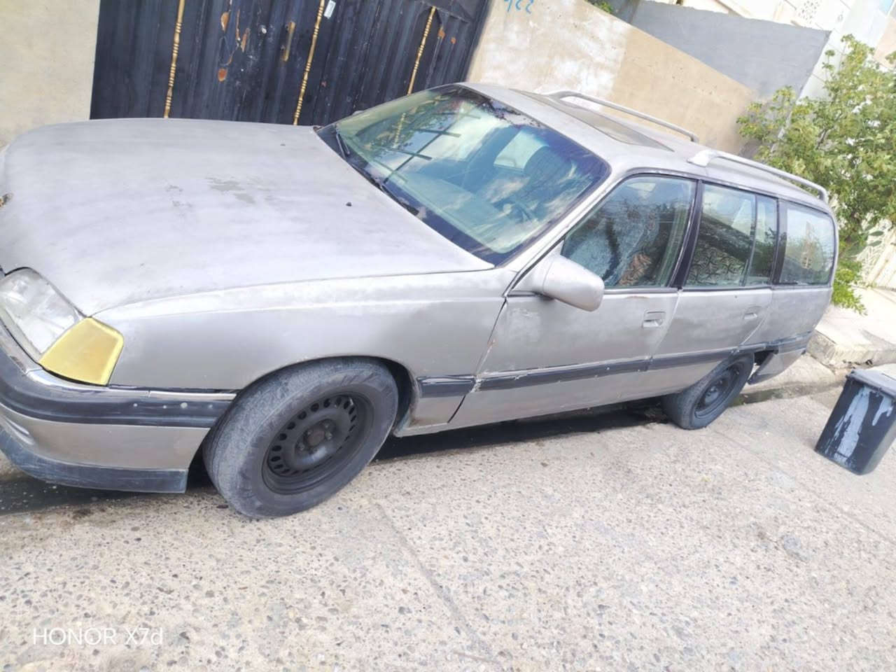للبيع.  ملاحظه اني مكلف بنشر اتصل ع الرقم
اوبل اوميكا استيشن كير محرك شرط كهربائيات كلها شغاله تايرات نص عمر شرط الوكاله والتحويل السعر 12 وبيها مجال الشراي يتصل ع الرقم يفتهم تفاصيل اكثر ‏‪***********‬‏

