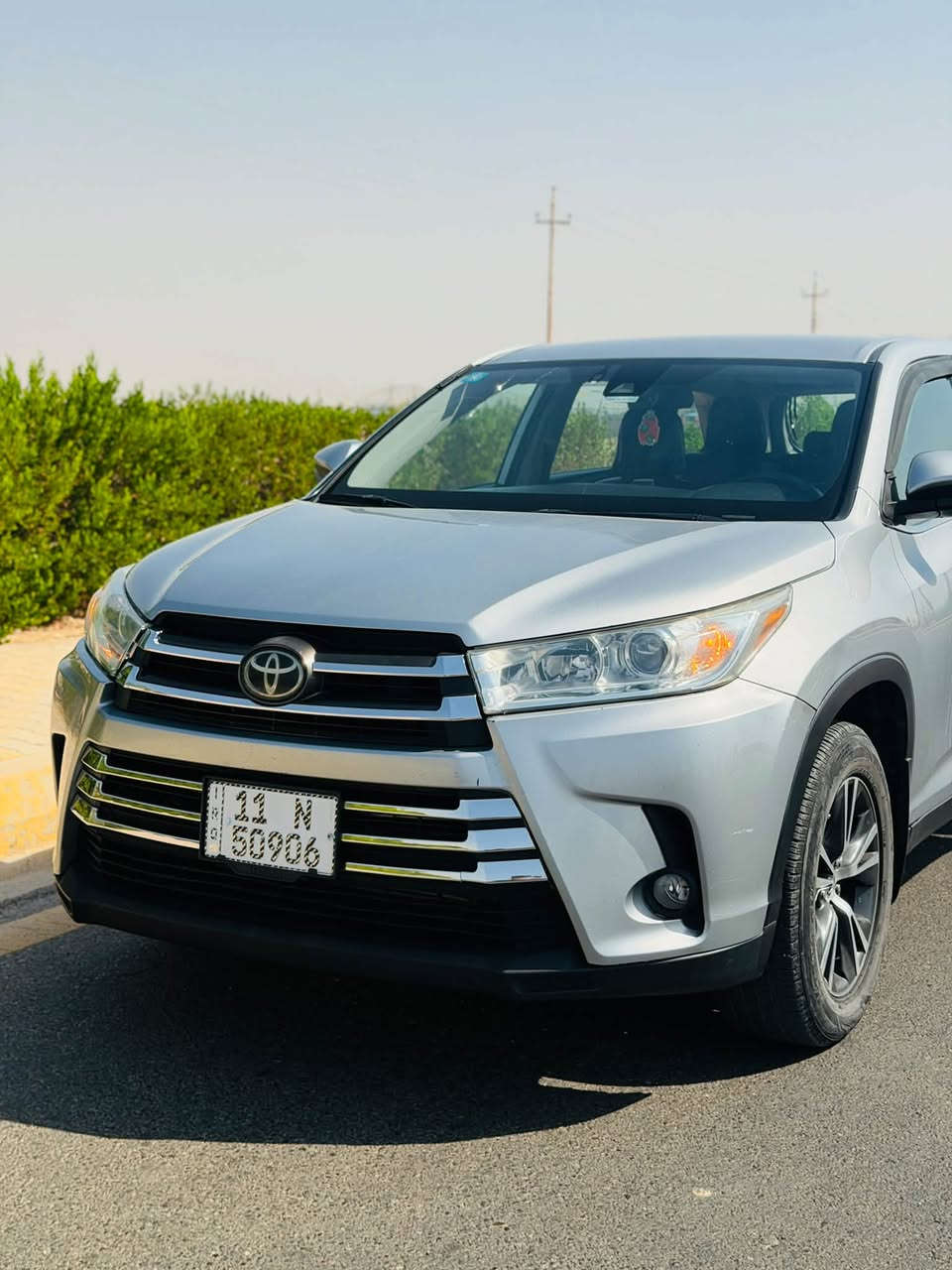 السلام عليكم 
للبيع هايلاندر  2019 لون سلفر 
رقم بغداد جديد 

اول شي سياره تروح فدوه لاصغر واحد بيكم  لي تعجبه يجي يشوفها وعيوني اشلعهن اله متعجبه سياره فرصة سعيدة  نتعرف على حضرتكم ونكون معزبين لكم

هايلاندر 2019  
مكينة 3500 
تحويل ثاني يوم 
للاستفسار ***********

نص مكتوب في الصور:
- AWD