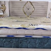 دوشك نفرين  استخدام قليل جداا للبيع200x180 ارتفاع ٢٥سم السعر والله ماخ...