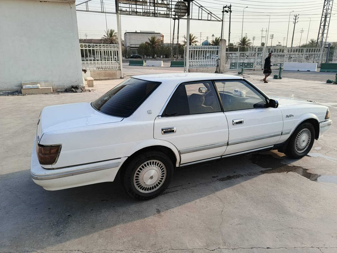 سلام عليكم اخون هارتوب للبيع كير ومحرك 2500 شرط جدد رقم بصره راعيه يريد تحويل كهربائيات كلها شغاله جام 4شغال  قفال شغال أشاير دبل أشارت كامره خلفية مسجل حداده عامه جديده تخم تاير جديد غرفه نضيفه صبغ بيه مكانات بدواير ولقماره ترايك 180 شرط سياره نضيفه ماذب عليه ربع نقص تبريد فقط سعر 45 وبخدمه شراي مكاني بصره زبير ماعاجبه سعر أكو حتى 25 (***********) رقمي

