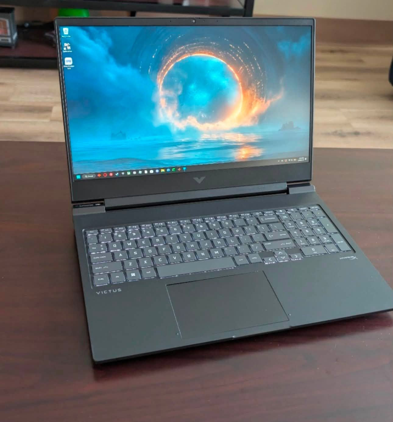 HP VICTUS 16
HP VICTUS 16
 * المعالج (CPU): AMD Ryzen 7 8845HS
 * الذاكرة (RAM): 16GB DDR5
 * التخزين (Storage): 512GB NVMe M.2
 * كارت الشاشة (GPU): RTX 4070 (8GB)
 * الشاشة (Screen): 16" IPS بتردد 144Hz
للتواصل واتس ***********
