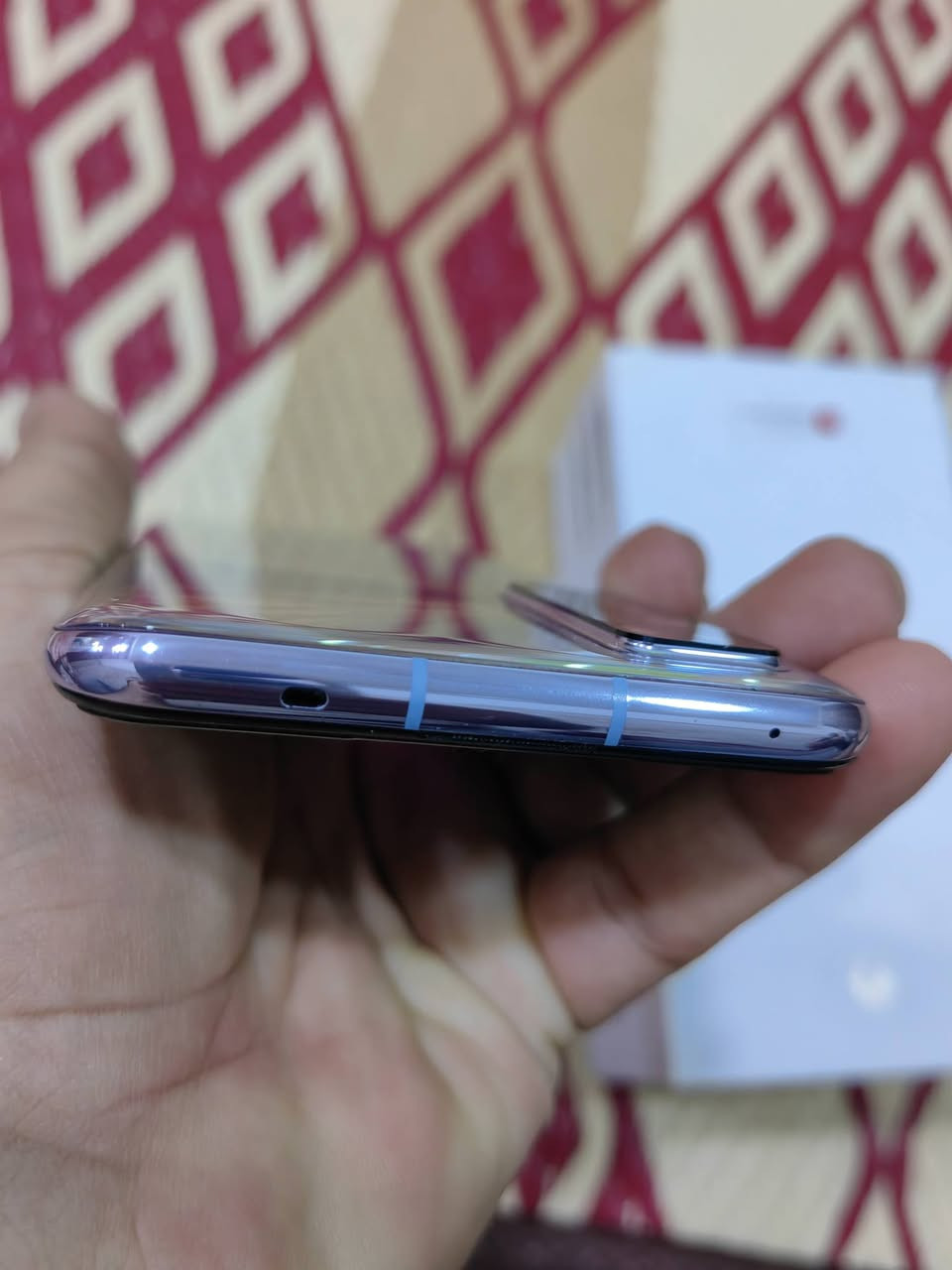 هواوي nova 7 5G  نظيف جدا  لدرجة الجديد مع كامل ملحقاته الاصلية غير مستعملة شاحنه هواوي الاصلية 40  واط
هواوي nova 7 5G  نظيف جدا  لدرجة الجديد مع كامل ملحقاته الاصلية غير مستعملة شاحنه هواوي الاصلية 40  واط مع الكيبل الاصلي والهيتفون والكفر الاصلي ذاكرة 8/256 الجهاز بي ضمان ٣  ايام بيع فقط..
السعر 275   الف دينار
كربلاء/ الحر
***********
***********
