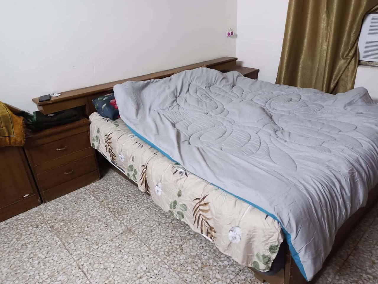 عندي غرفه نوم نفرين للبيع نظيفه ست بوب وميز تواليت وجربايه وزاويه وملحقاته الجربايه وللي يشتريها مبروك عليه
عندي غرفه نوم نفرين للبيع نظيفه ست بوب وميز تواليت وجربايه وزاويه وملحقاته الجربايه وللي يشتريها مبروك عليه
***********
