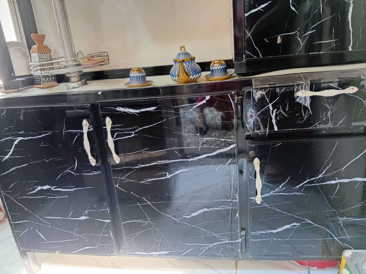 السلام عليكم كاونتر ٣قطع للبيع سوكي اشتريته قبل فترة بي ضرر فطر بالمرور مكاني بغداد الامينالسعر١٢٥ وبي مجال بسيط للتصال ***********
