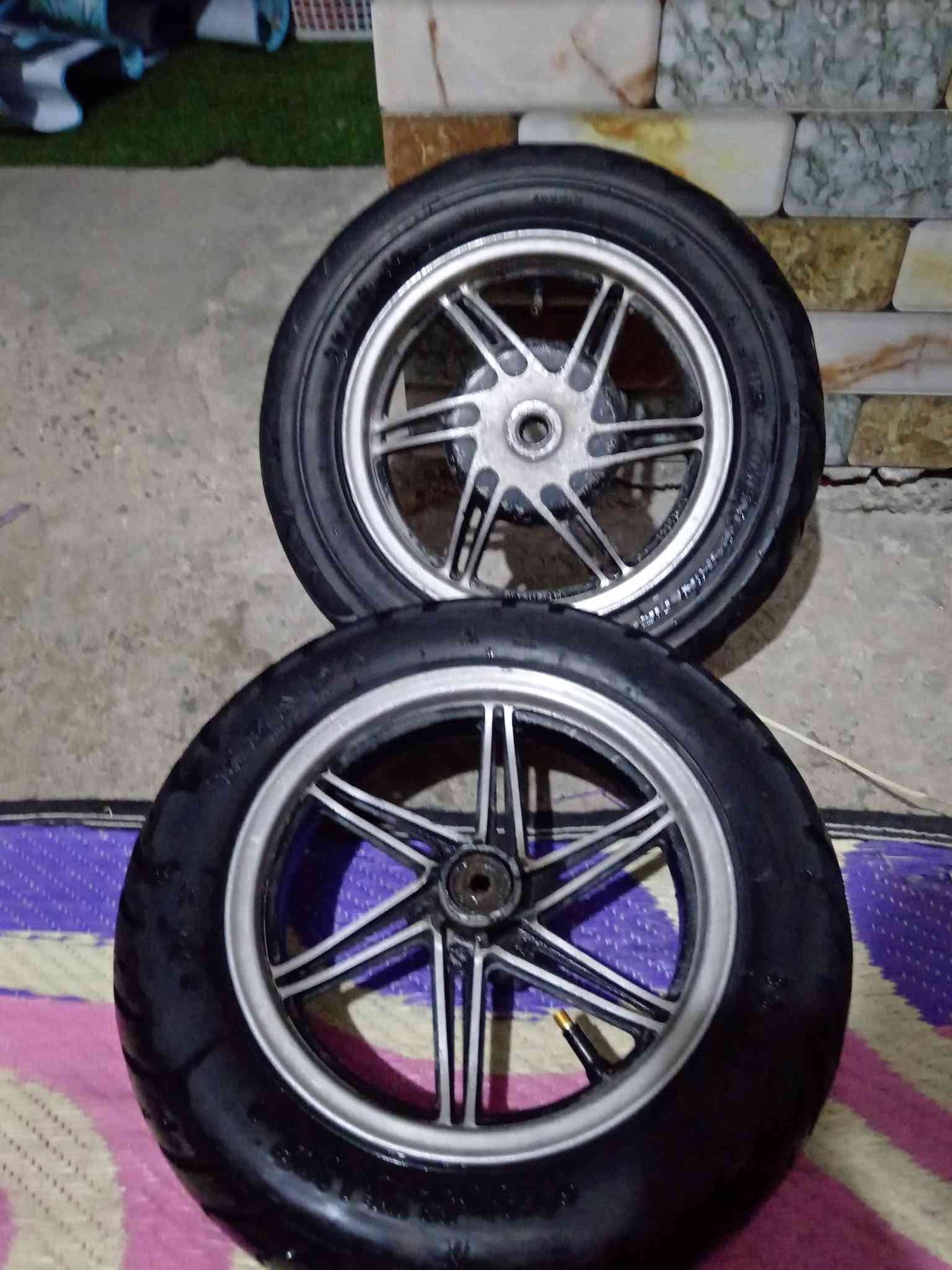 غراض ماكس للبيع السعر خاص المكان حله توصيل موجوده
