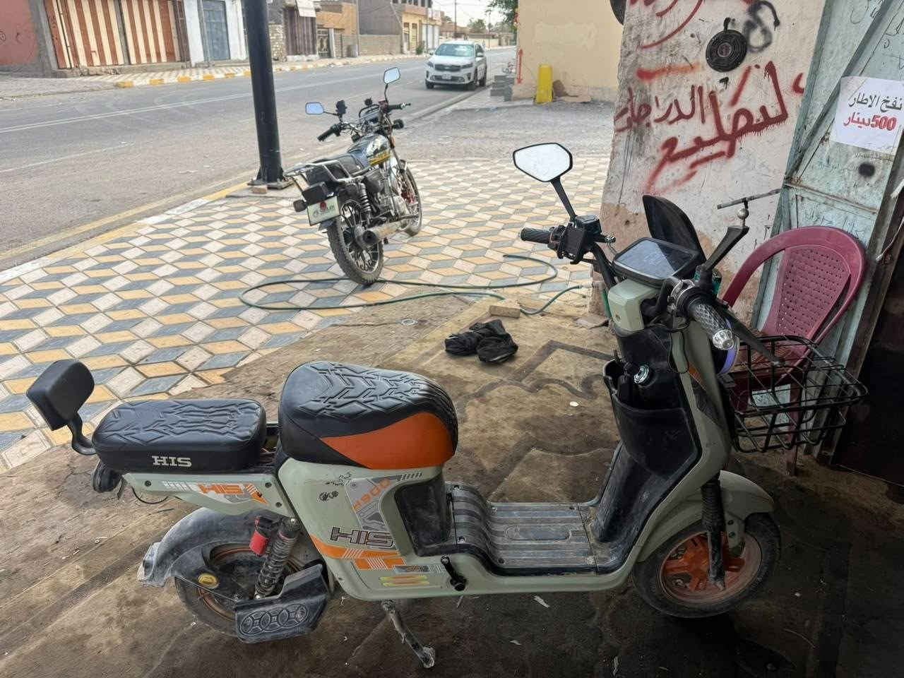 ماطور شحن X900
ماطور نضيف حيل بطاريات جدد مشدودات تخم كامل العنوان بيجي قريه المزرعه السعر 350
***********
