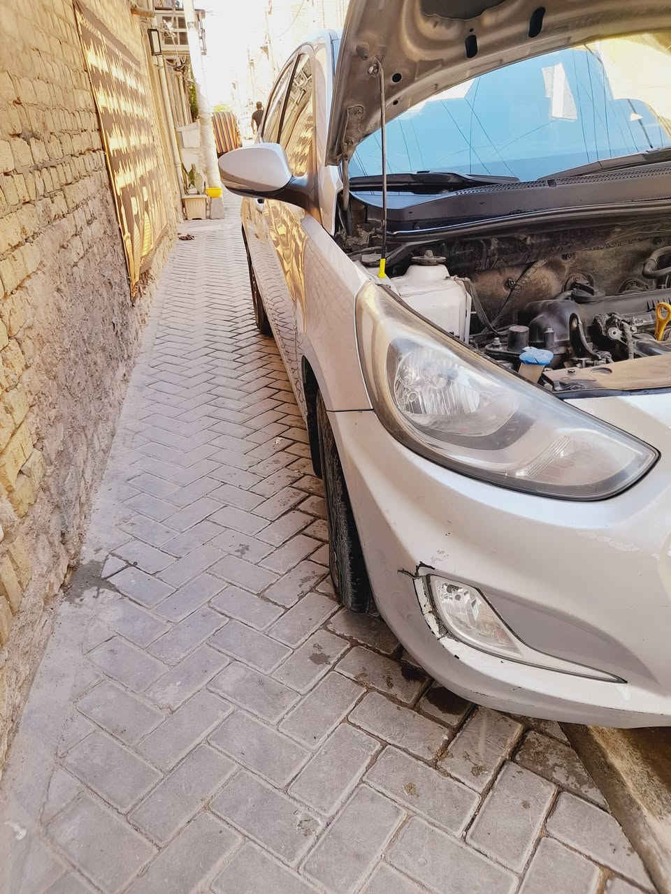 اكسنت خليجي 14 بغداد 
بأسمي كير محرك تبريد
كفاله طخم تاير 
ممبدل بيها اي شي 
شخوط دعاميه خلفيه 
السياره جاهزه 
السعر 95 مع المجال
***********

نص مكتوب في الصور:
- ١٠٤٨...٢٠٢٥١٠١١