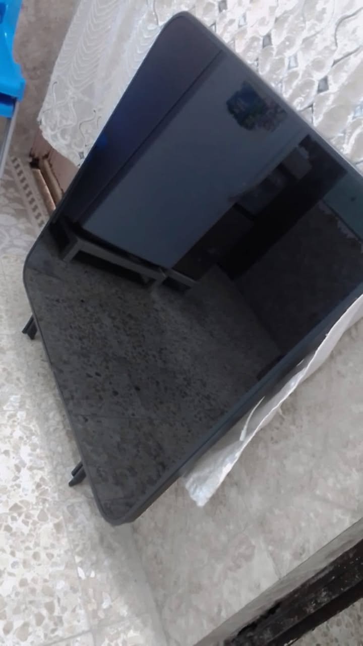 غرفه للبيع السعر 750 بيها مجال قليل بدون مندر جربايه
ميز طعام مربع سعر 50 
كاونتر سنگ  استيل ب125 بي مجال 
فرن استعمال قليل نضيف كلش سعر 100 وبي مجال قليل الاتصال على رقم ***********
