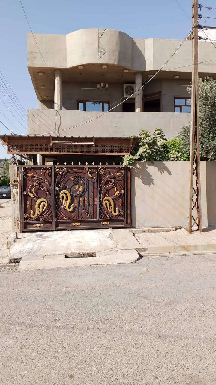 بيت للايجار طابق ثاني جديد 200متر 
غرفتين نوم واستقبال ومطبخ درج خارجي 
الاسرى والمفقودين قرب جسر الرشيد مقابل فرع دوميز والنداء 
السعر 300 وبي مجال
للاستفسار على الرقم

***********

