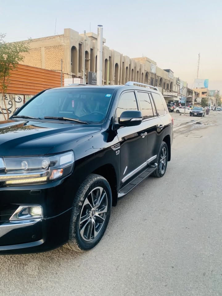 ‎اللَّهُمَّ صَلِّ عَلَى مُحَمَّدٍ وَعَلَى آلِ مُحَمَّدٍ

تيوتا لاندكروز 2020  ( لكزس V.X.R )96.000

لاندكروزر2020  VXR
محرك 8 (5.700) ليكزز
مواصفات ليگزز
‏‎ماشييه96000 ألف كم حقيقي
‏‎لاندكروز VX.R
‏‎موديل.موديل2020  
‏‎فول مواصفات 1/1
‏‎السيارة مواصفات اللكزس  
‎‏‎3- تدفئة وتبريد كشنات 
‎‏‎5-شاحن لاسلكي 
‏‎6- نضام ترحيب عند الاقتراب 
‏‎7- دبل ماوس 
‏‎8- شاشة تحكم لكزس 
‏‎9- شاشات عدد 3 
‏‎10-تشغيل عن بعد 
‏‎11- كراسي كهرباء 
‏‎12- مكينة V8 /5.7
‏‎13-زراك لايت 
‏‎14- 5 بصمة ابواب 
‏‎15- سيستم صوت 
‎‏
‎‏‎17- ستيرن صاج 
‏‎8 - 8 ايرباك
‏‎19- فور ويل 
‏‎20- حساسات امامي خلفي 
‏‎ماشي96000 كم
‏‎22- نضام ايكو تقليل صرفية 
‏‎23-ثلاجة 
24 -بيه كتاب مديرية المرور تظليل بعد نهاية السنة ينتهي 
يعني تفتر براحتك حتى تريد شمال محد يكولك 
‏‎مواصفات VX.R معروفة ما يحتاج اذكر لبقية 
ملاحظة؟؟؟؟؟؟؟؟
سيارة بيه جاملغات خلفيات اثنين صبغ 
+ برغي باب سايق جاملغ براقي مفتوحه بدون صبغ لا شي مجرد برغي مفتوحه جهة سايق جه سايق 

محرك كير بشرط مامفتوح
سيارة حيل نظيفة كلشي عل بلاد لوك
‎باسمي السنوية بشرط تحويل و خرامة 
سيارة مابيـها دينار مصرف كامل من كل نواحي

سعر (((390))) بيه مجال كل طيب 

‎رقم الهاتف المحمول 
***********
مكان السيارة بغداد المنصور
