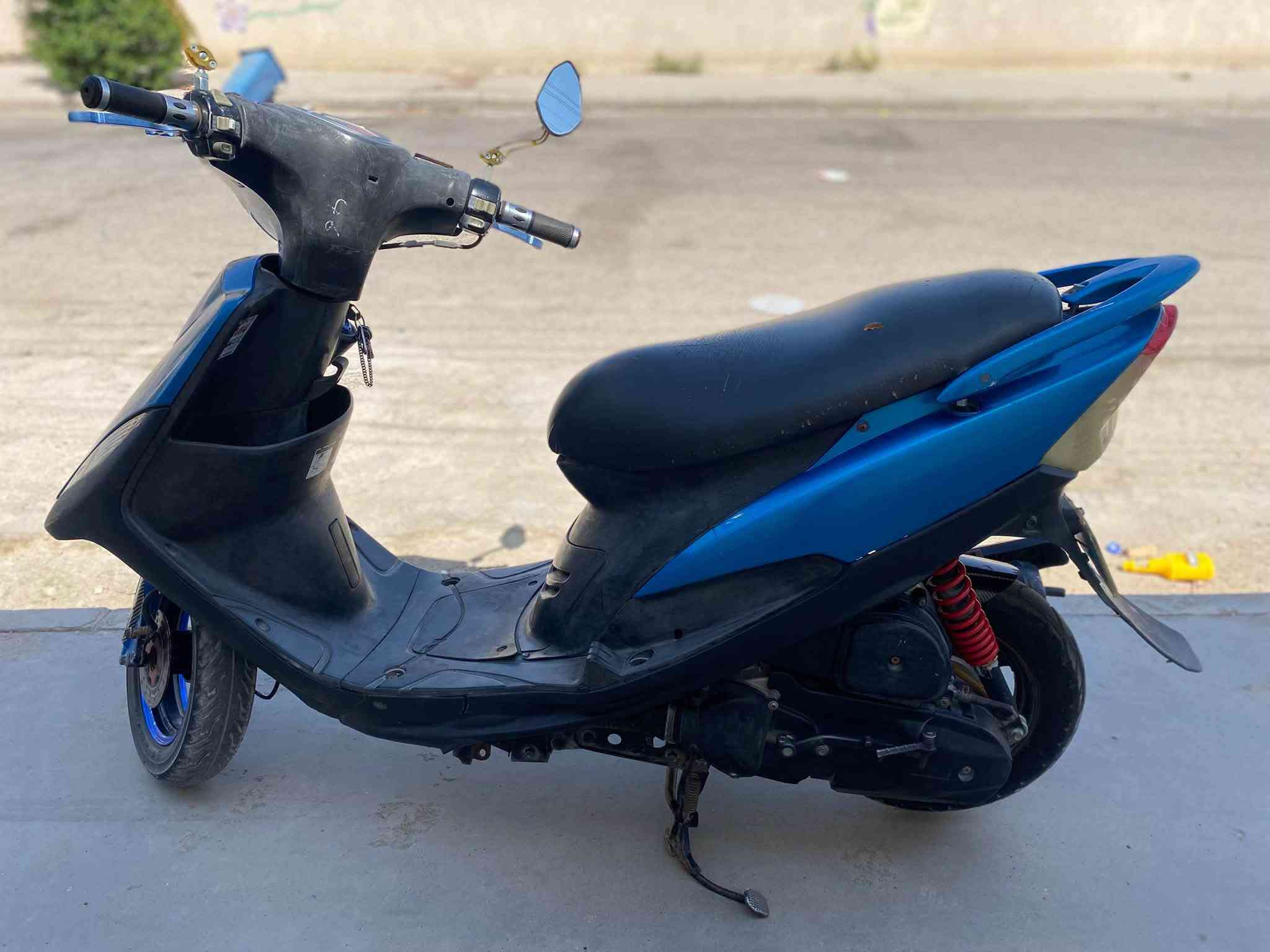سلام وعليكم دراجه ماكس عدله نضافه 90بلميه ممفتوحه
بوشه 49 بلادي 
كابريتر بلادي 
سلف جديد 
تشتغل هندر او سلف نكره 
تجي تعجبك تاخذ وتروح 
مكاني واسط عزيزيه 
السعر 700 وبيه مجال حك الجيه 
هاتف ***********
