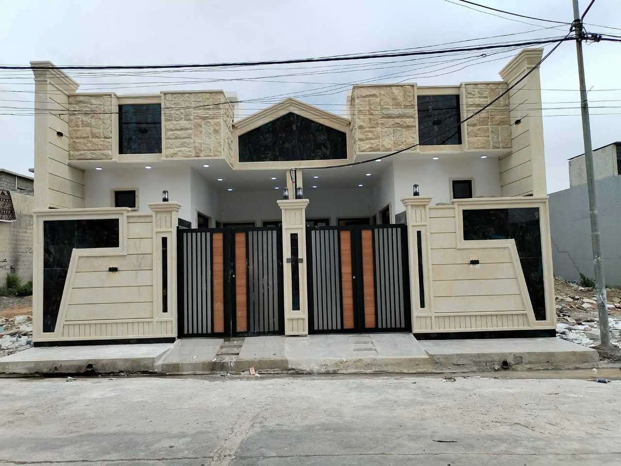بناء • مرمر • درجة أولى