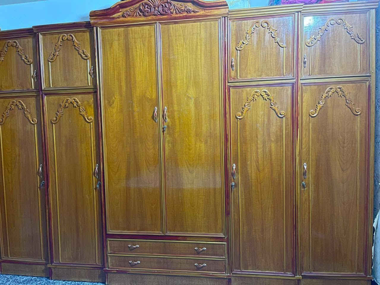 غرفة نوم • مستعملة • نضافة ٨٥٪