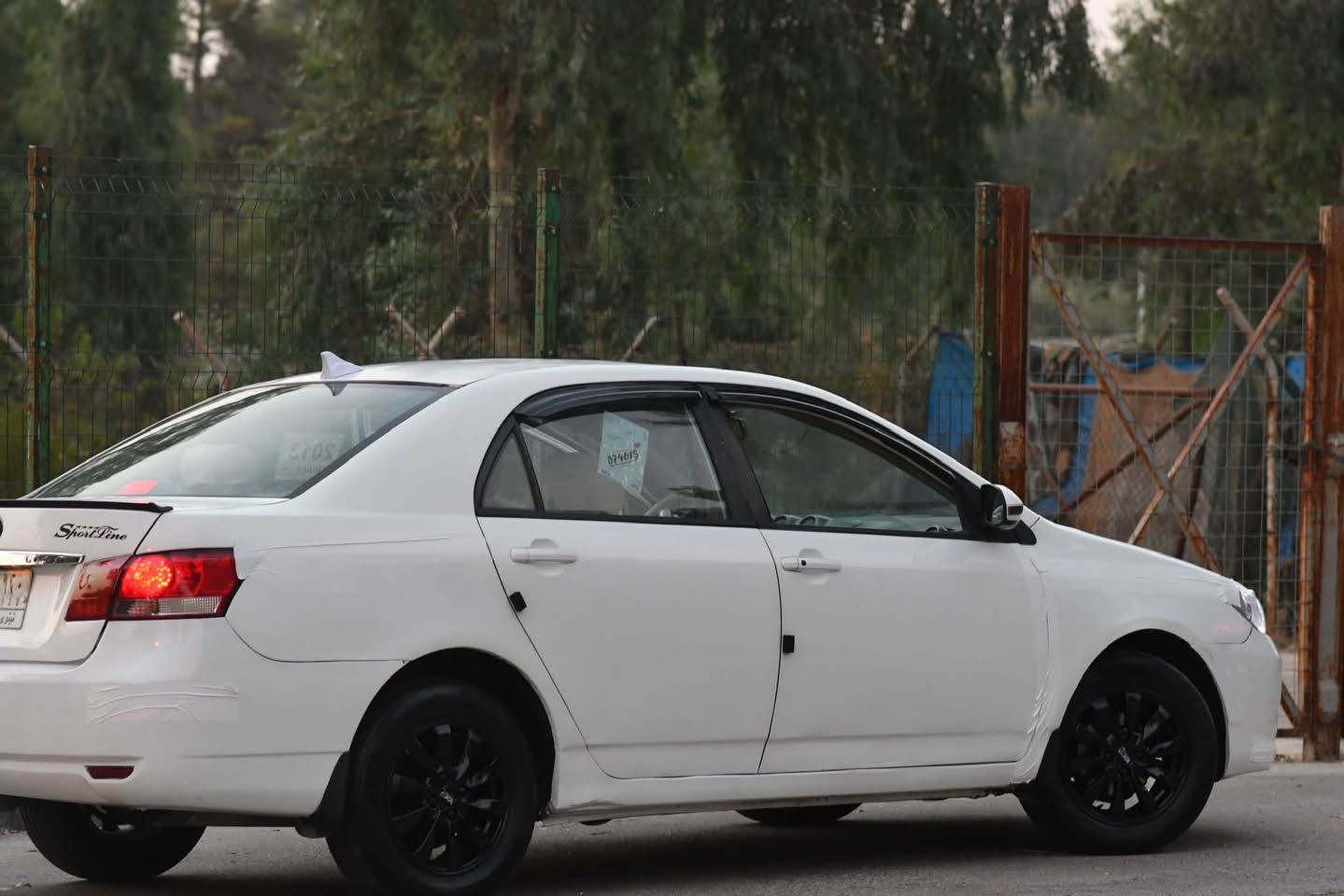 سلام عليكم BYD....g3للبيع سياره فول الغول مكينه وكير ١٦انسه بانزين ودونز تبريد ثلج سياره حيل حلوه موديل ٢٠١٣
السعر ٤٣$وبيها مجال قليل 
تصال واتساب ***********
