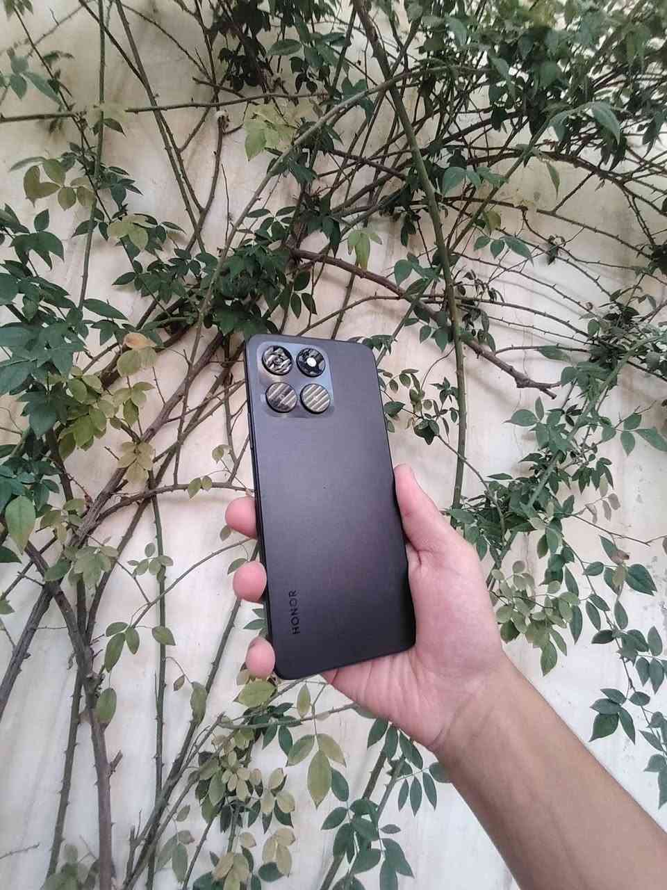 للبيع هنر X6a ذاكره 128 رام 4+4=8 شرط مامفتوح فقط بيه فطر بل شاشه مايضر جهاز نضيف وا مرتب بوبجي 60 فريم كلو شغال مابيه اي عطل  جهاز ماوياه اغراض  السعر 105 وابيه مجال شي قليل مكاني موصل حي عدن رقم الهاتف ***********
