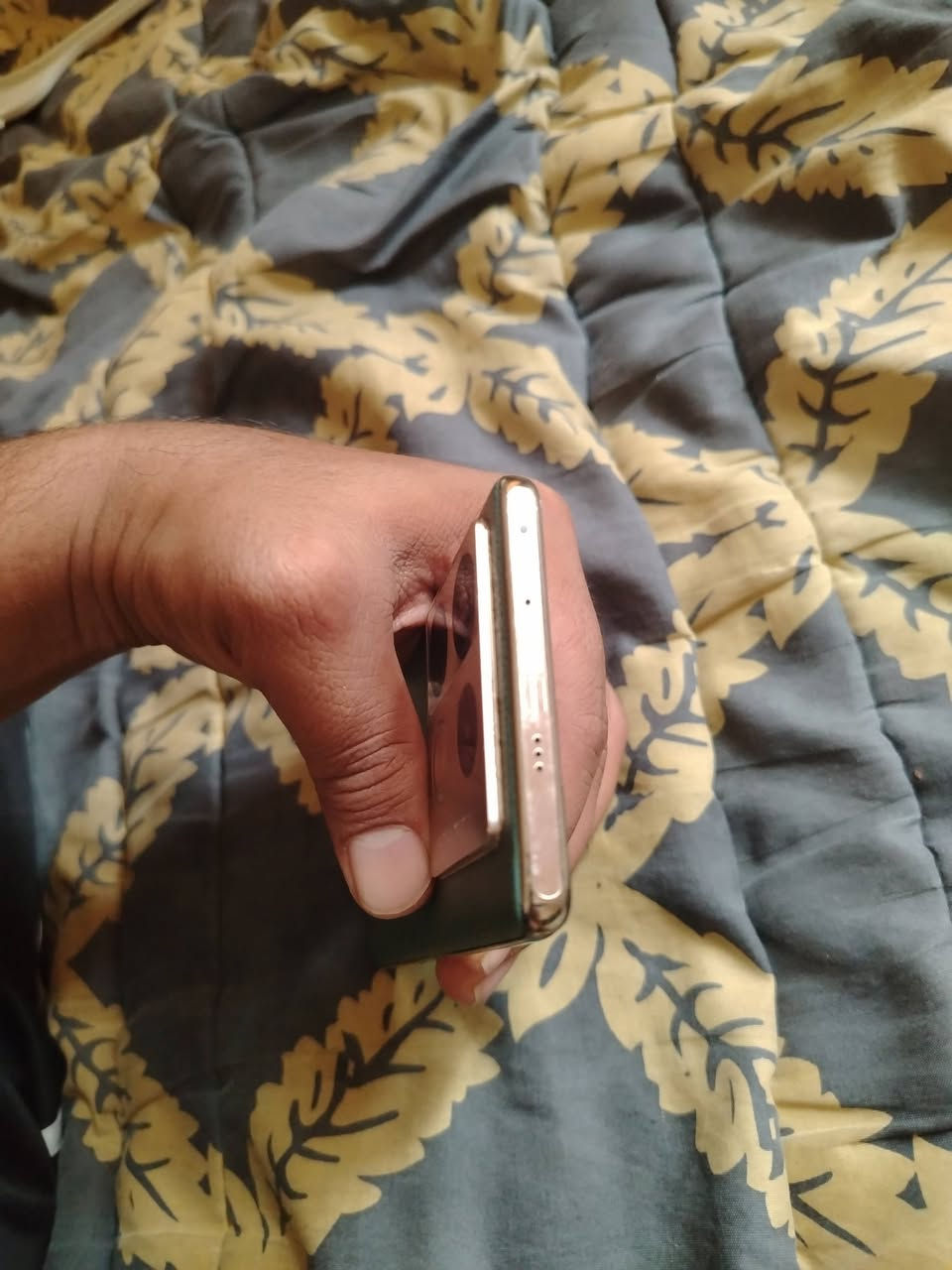 السلام عليكم
جهاز انفنكس نوت 40 برو نظيف لا مبدل ولا مصلح فقط كسر بالشاشه وما مأثر على اللمس وحلو بالتصوير
ذاكرته 256 والرام 16 والشاشه منحنية
والجهاز كامل ملحقات 
السعر 175وبيه مجال
إلي مو شراي لا يراسل ولا يعلق يرحم والديكم
***********
مكاني كربلاء  شارع ابو طالب
