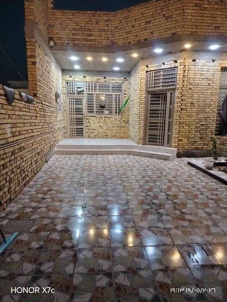 البيع في حي القصور مساحه 275 وبناء درجه أوله طابق واحد جاهز السكن (***********)
