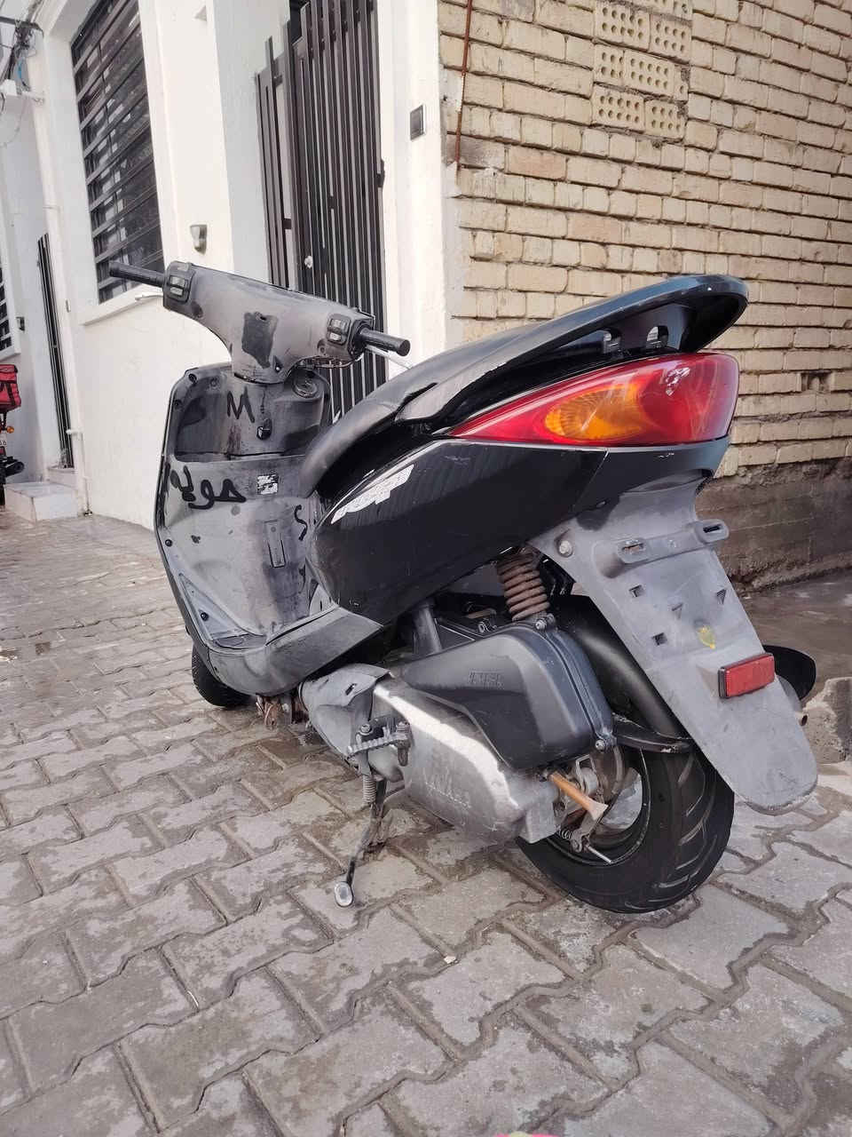 السلام عليكم دراجه بريز حلوه ونضيفه شغاله من الطول للطول سعر ٧٠٠ بيه مجال حك الجيه عنواني بغداد الكريعات
