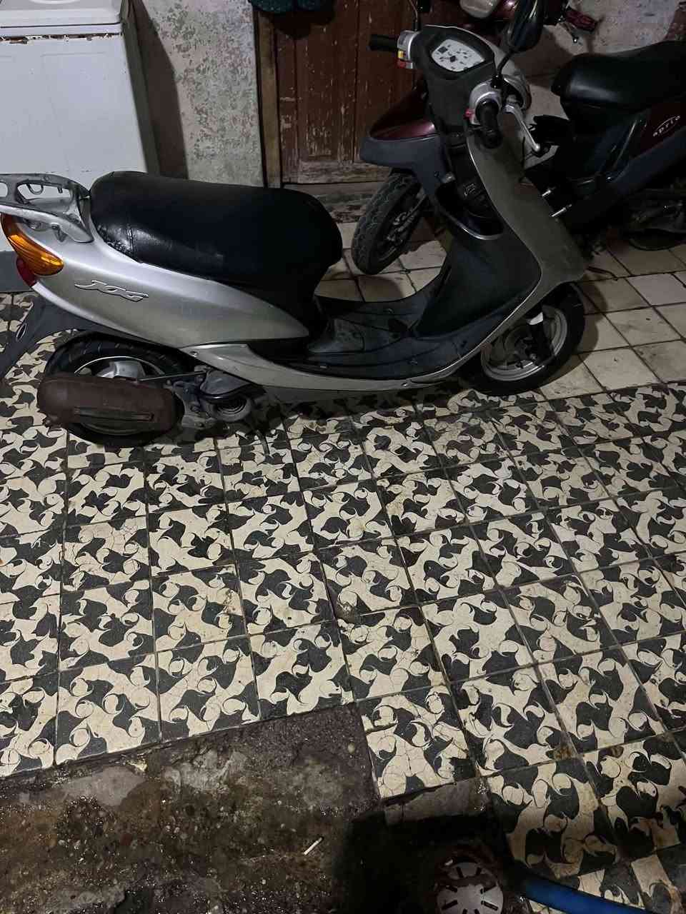 سلام عليكم ماطور للبيع محرك ما مفتوح شرط بس قبق هندره مبدل قايش سلف كهربائية شغل كلو كيجات شغل كلو ماطور جديد ما ناقصو شي مكاني حي بكر قرب جامع بديع سعرو 500بي مجال رقم صاحب الماطور ***********
