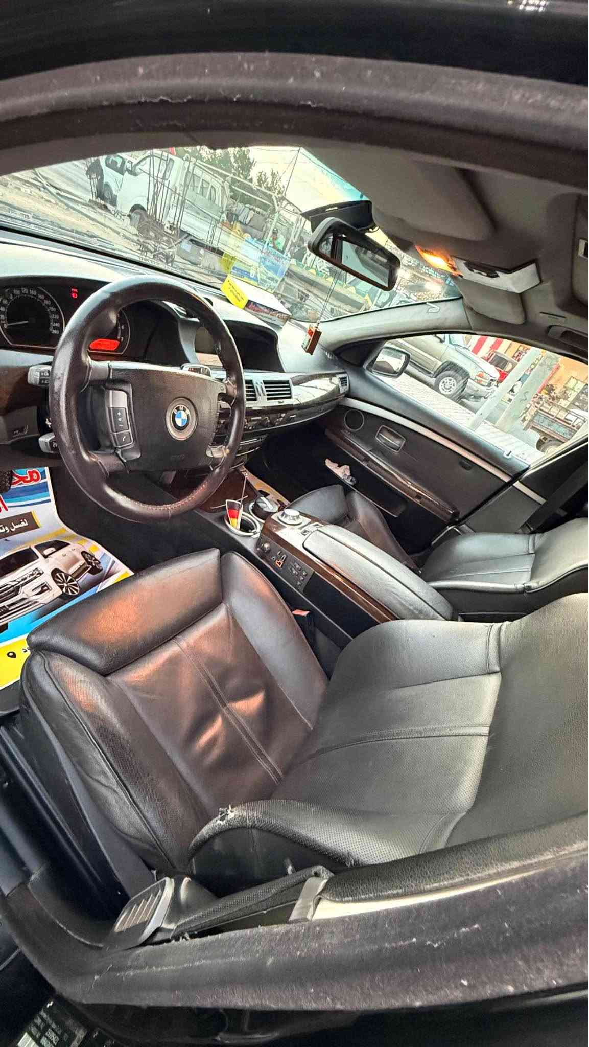 سلام عليكم BMW باخره 745li 2002 كفاله عامه بيهة بس جاملغ امامي صبغ بدون ضربه سياره جاهزه من كلشي حداديه مبدل قبل شهر دواخل نضيفه موضح بالصور محرك قبل يومين مبدله هوه وتفرعاته وشكو نقص بالسياره بدلته بدربي بيهة فتحه سقف كهربائيات كلهة شغاله كل البيبان شفط بردات شغاله خزن ميموري كل الكشنات تدفئه تبريد كل الكشنات بيهة لايت زنون كلش قوي الويل ما يحتاج اسولف بي مبين بالصور واكو مواصفات ماسولف بيهة ليعرف الباخره يعرف ع شنو اسولف تلفون شغال رقم انكليزي تحويل ثاني يوم 
السعر 125$ وبي مجال كلش قليل بيع مستعجل 
للاستفسار *********** الزبير, البصرة
