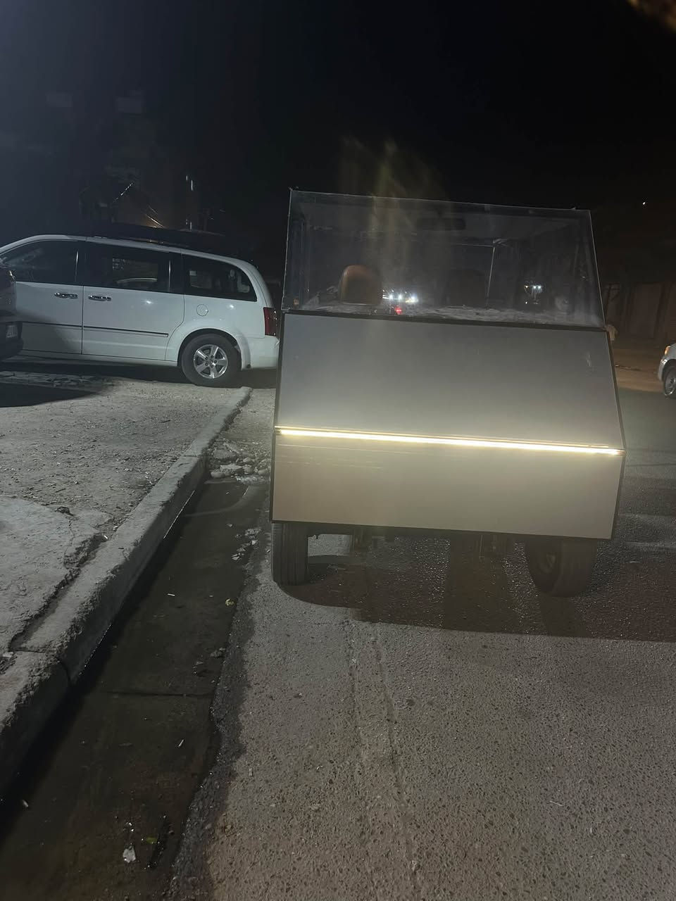 مطعم متنقل • سايبر بركر • بغداد العامرية