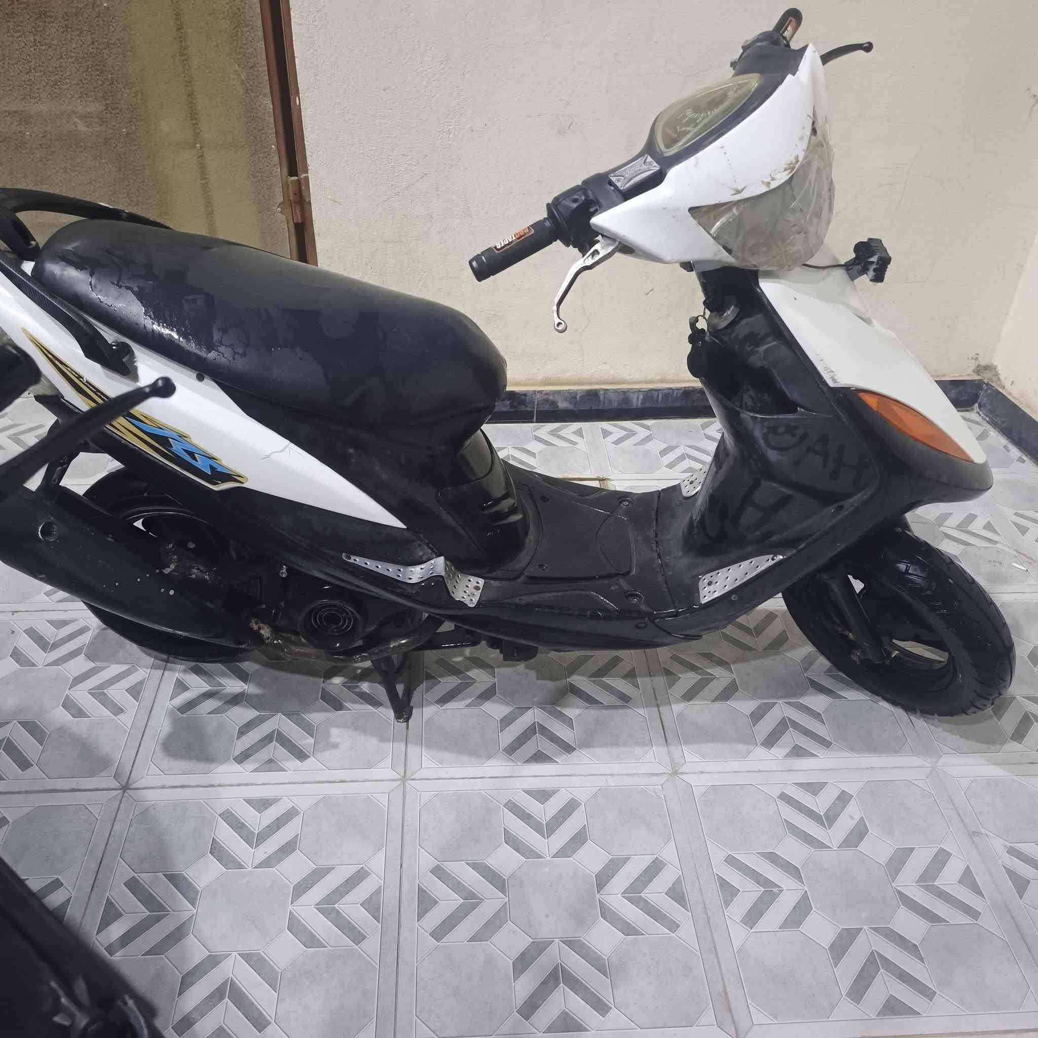 ماكس عدله مفتوحة بوش 49 درجة خير من الله
سلف والهندر يحتاجله هلال سعر 350او بيه مجال كلش بسيط 

ملاحظة درجه يحتجلها اضويه مكاني صويره حي الاسرى 

***********
