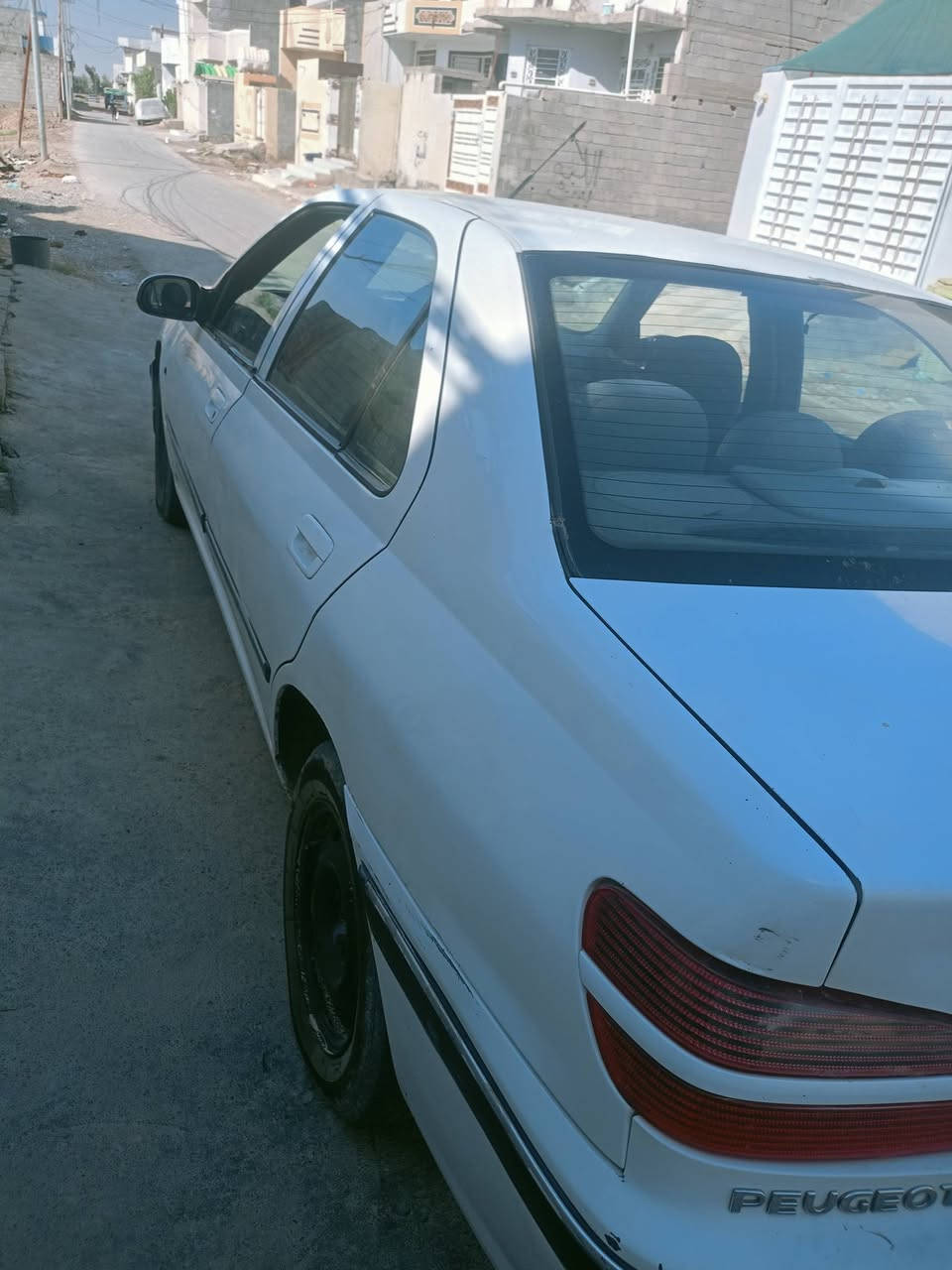 بيجو ٤٠٦ • ٢٠٠١ • رقم بغداد