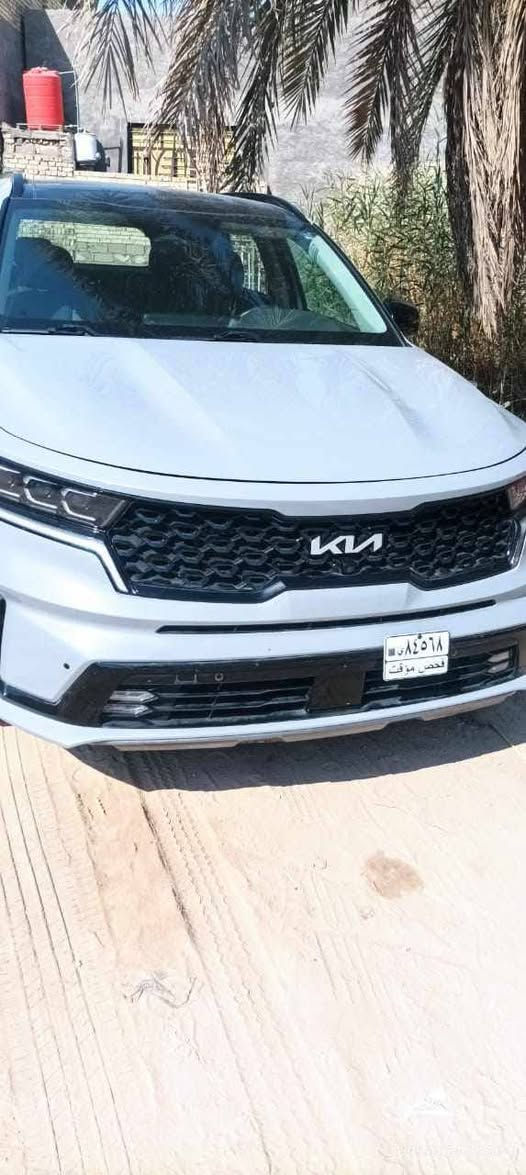 سورنتو موديل 22 رقم بغداد بسمي فول موصفات عارضها 245 وبيها مجال حادثها مضح بصورى بسيط كلش لين ***********كاصها علا ايدي مكينة 2500 تيربو
