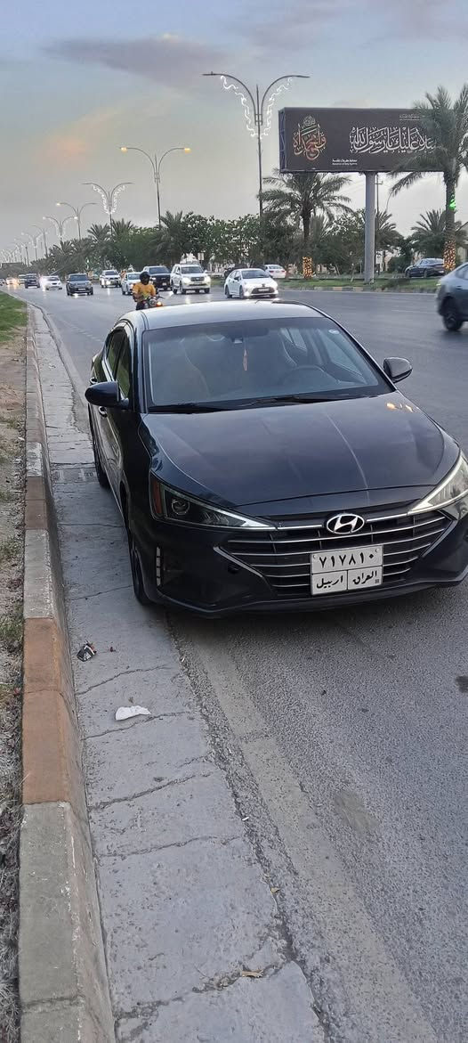 السلام عليكم النترا للبيع وارد امريكي صور حادثها مرفوقه ويا السياره سونارها موجود سنويتها ما ساقطه سياره جديده السعر 112 بيع او مراوس مكان السياره كربلاء رقم الهاتف ***********...***********
