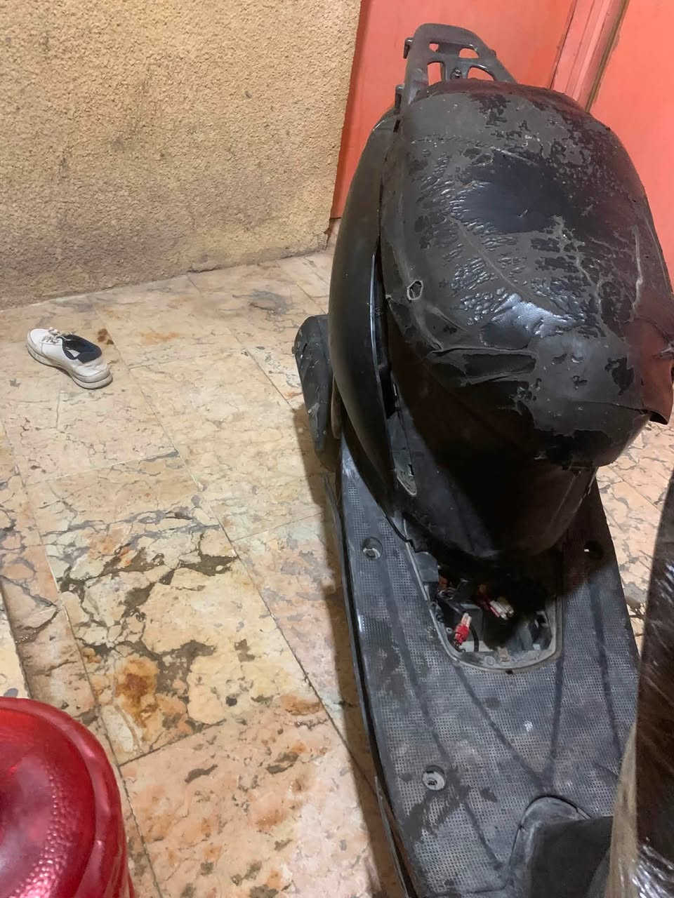عصفوريه شغاله تجفيت جديد 
مابيه نواقص 

نص هندر تشتغل 
السعر 125 وبيه مجال حق الجيه 

العنوان بغداد البلديات 

***********
