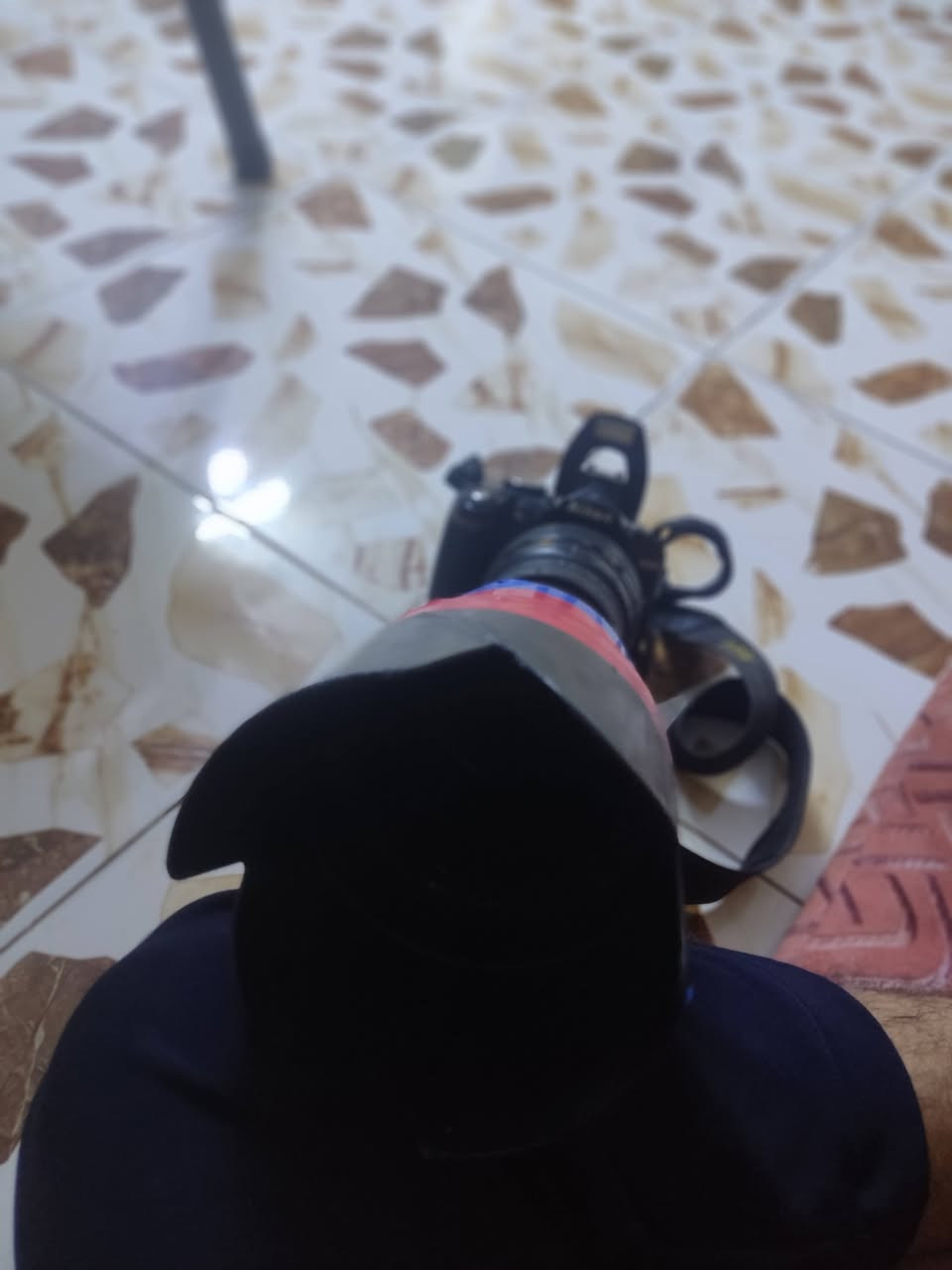 نيكون ٣٠٠٠للبيع بسعر مناسب شاحنه رام بطاريه وحده حزام كتف بس جنطه ماويه سعر 180 لرقم***********
