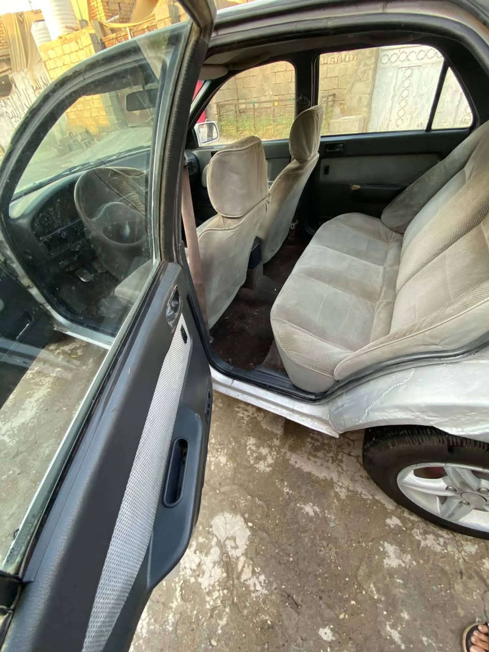النترا مسطرة
كبر تمام مكينة حاوية لكن بيها خيط بخار
رقم جديد ديالى سنوية جديدة باسمي شرط تحويل مباشر
 والشواصي وكشر سليمة بدون خياس
مكان بلدروز ***********
السعر  25 قفل
