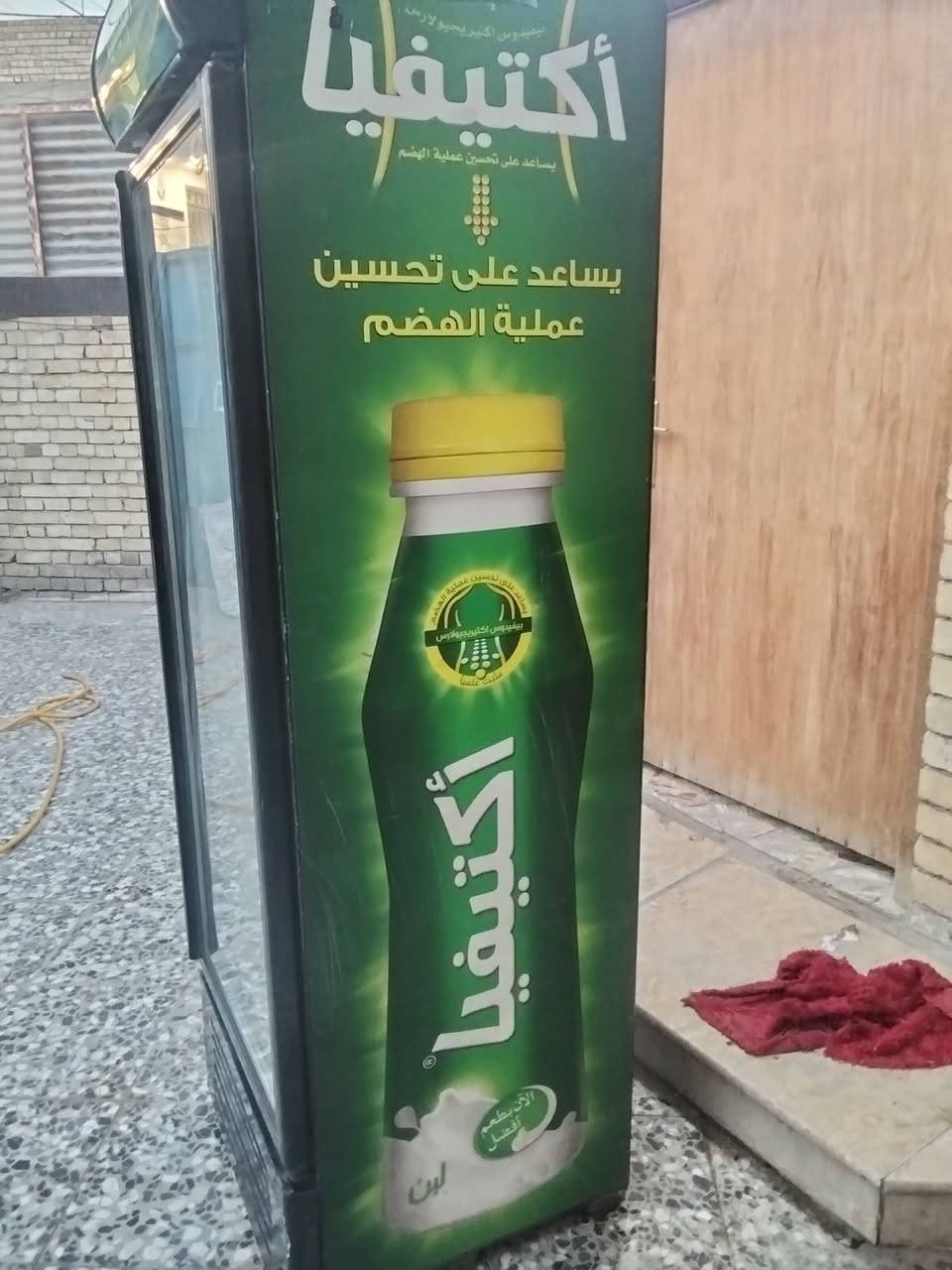 عارضه حجم كبير تركي عاطله السعر ب100 الف.      بغداد المشتل
