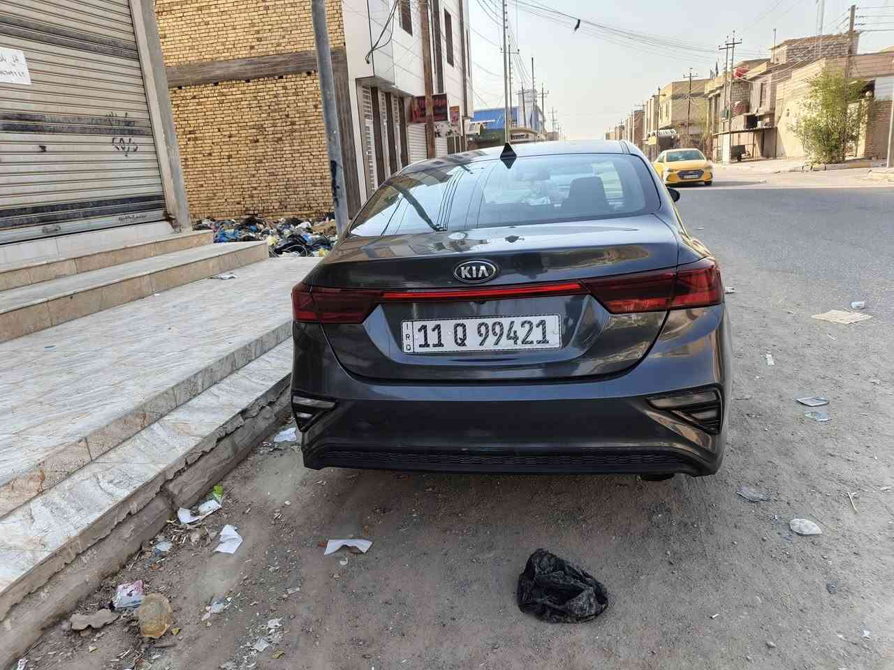 السلام عليكم كيا فورتي
مديل 20 

بيها ضربة جنطه من امريكا 

وهنا بالعراق ربع جاملغ امام ضربة حيوان اجلكم الله 

واكو بيها باردات 

رقمها بغداد مشروع وطني باسمي 

السياره بالناصريه 

محركها 1800 دوش 

كيرها سي في تي 

السياره مناقصها شي 

سعرها 115 وبيها مجال

للتواصل ***********
