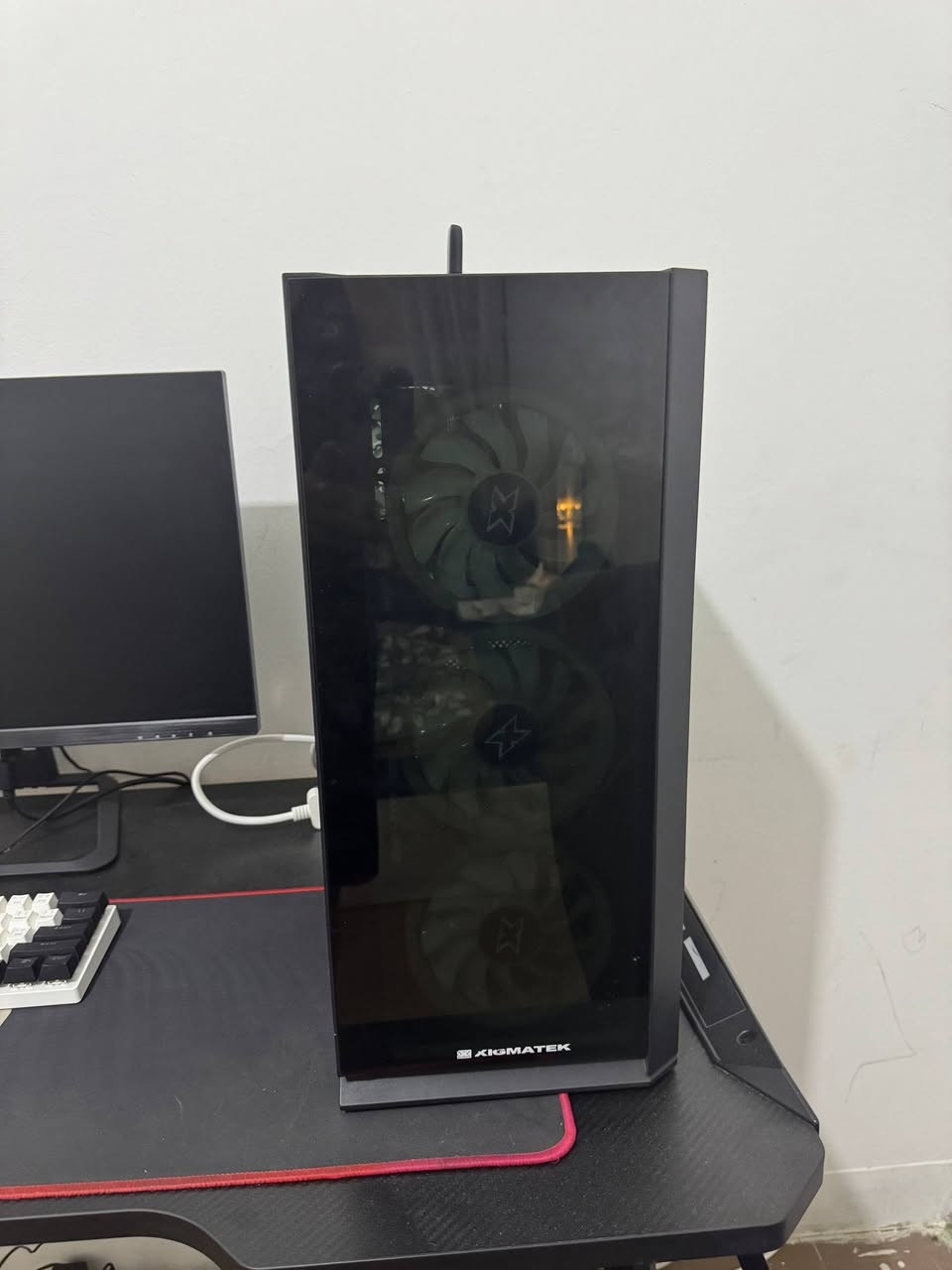 تجميعة pc مع شاشه 
للبيع
المعالج I5 8500
كرت الشاشه Gtx1650 zotac
مذربورد asus B360m
رامات 16 2666 2*8 من شركه Crucial
التخزين m.2 128 transcend
التخزين ssd 128 kingston
التخزين hdd 1t
باور سبلاي 550w Zalman bronze 80
مبرد هوائي من شركه كولر ماستر
كيس من شركه xigmatek 4fan
 ---
الشاشه game on
165hz
1ms
Full hd
Ips
السعر 550 الف وبيها مجال حك الجيه مكاني بغداد
للتواصل *********** .❤️
