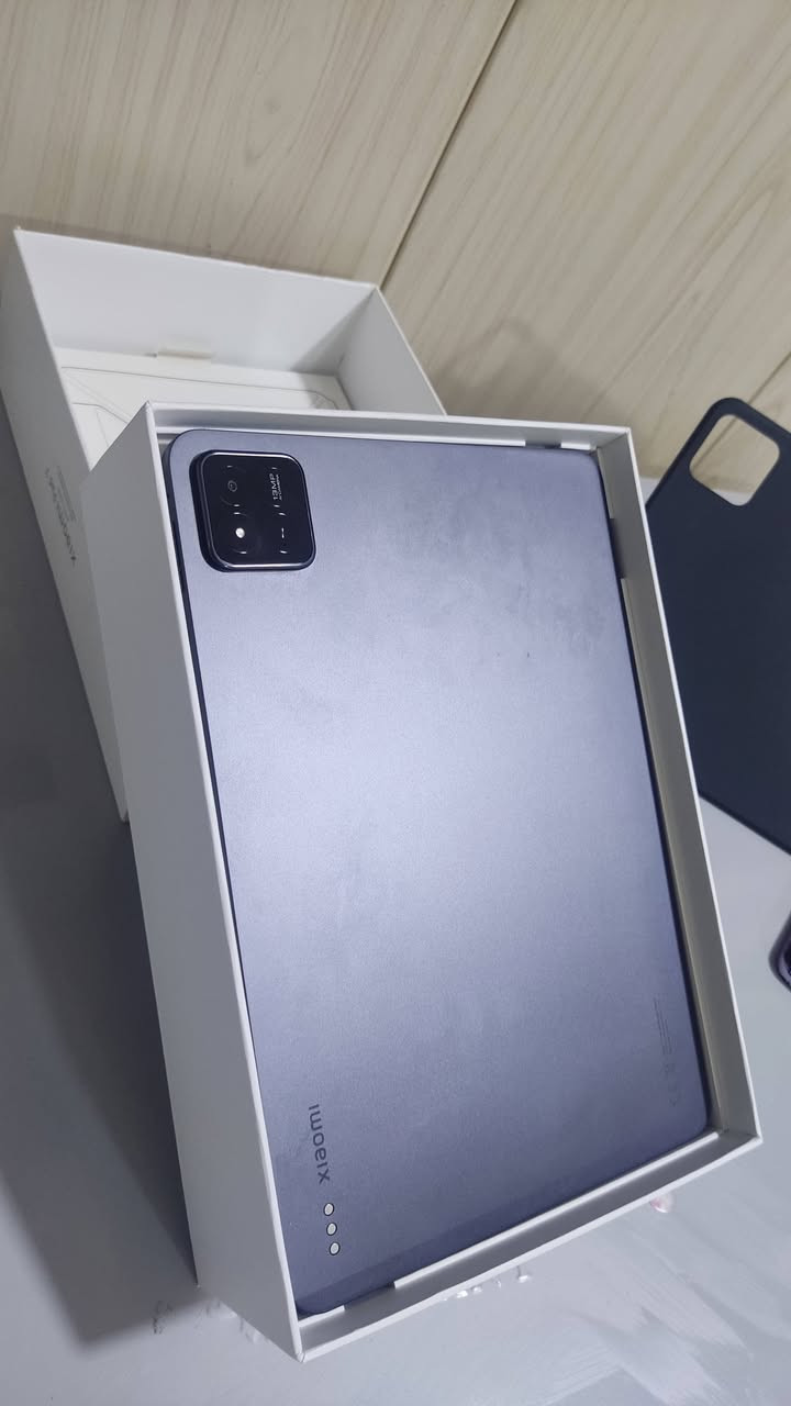 شاومي باد 7 ذاكره 256 رام 8  بطاريه 100%

معالجه Snapdragon 7+ Gen 
 
يشغل كل الالعاب 90 فريم حتى ببجي 

 استعمل جديد 6 اشهر تصفح بس ودراسه كامل هوه ملحقاته ب 400 ألف

***********
