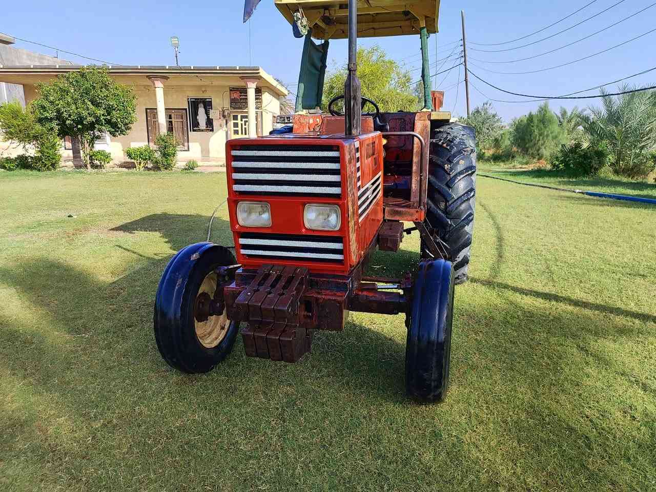 ماكينه فئات 780 للبيع ماكينه ناقصها بس تايرات محرك بيه خيط بخار البقيه مكفولة 

  سنوية لل34
باقي التفاصيل أتصل على هذا الرقم ***********
