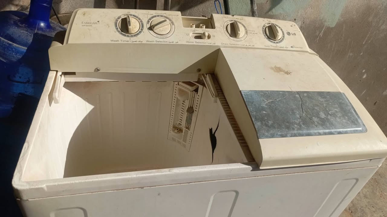عندي 2  غسالتين وحدة بس نشاف يشتعل وثانية عاطلة ماعرف عطلهة شنو ارد ابيعهن  بسعر مناسب الي يريدهن يجي واتساب لو تصال***********
