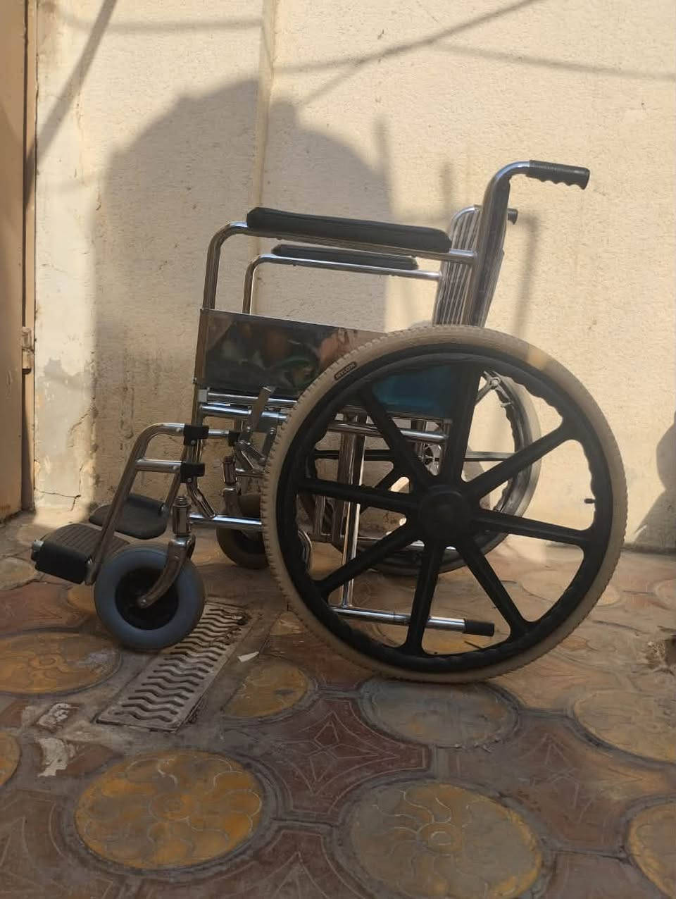 عربانه مال معاقين استعمال قليل

سعرها ١٢٠ وبيها مجال 

عربانه نضيفه تايرات نفخ 

مكاني نجف حي الميلاد
تواصل واتساب 👇🏻👇🏻👇🏻👇🏻

***********
