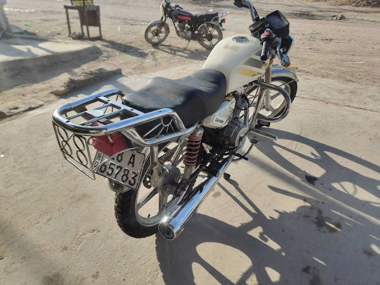 دراجه 5كير 
رقم بسعر مناسب 
700 بيع مستعجل 
***********
