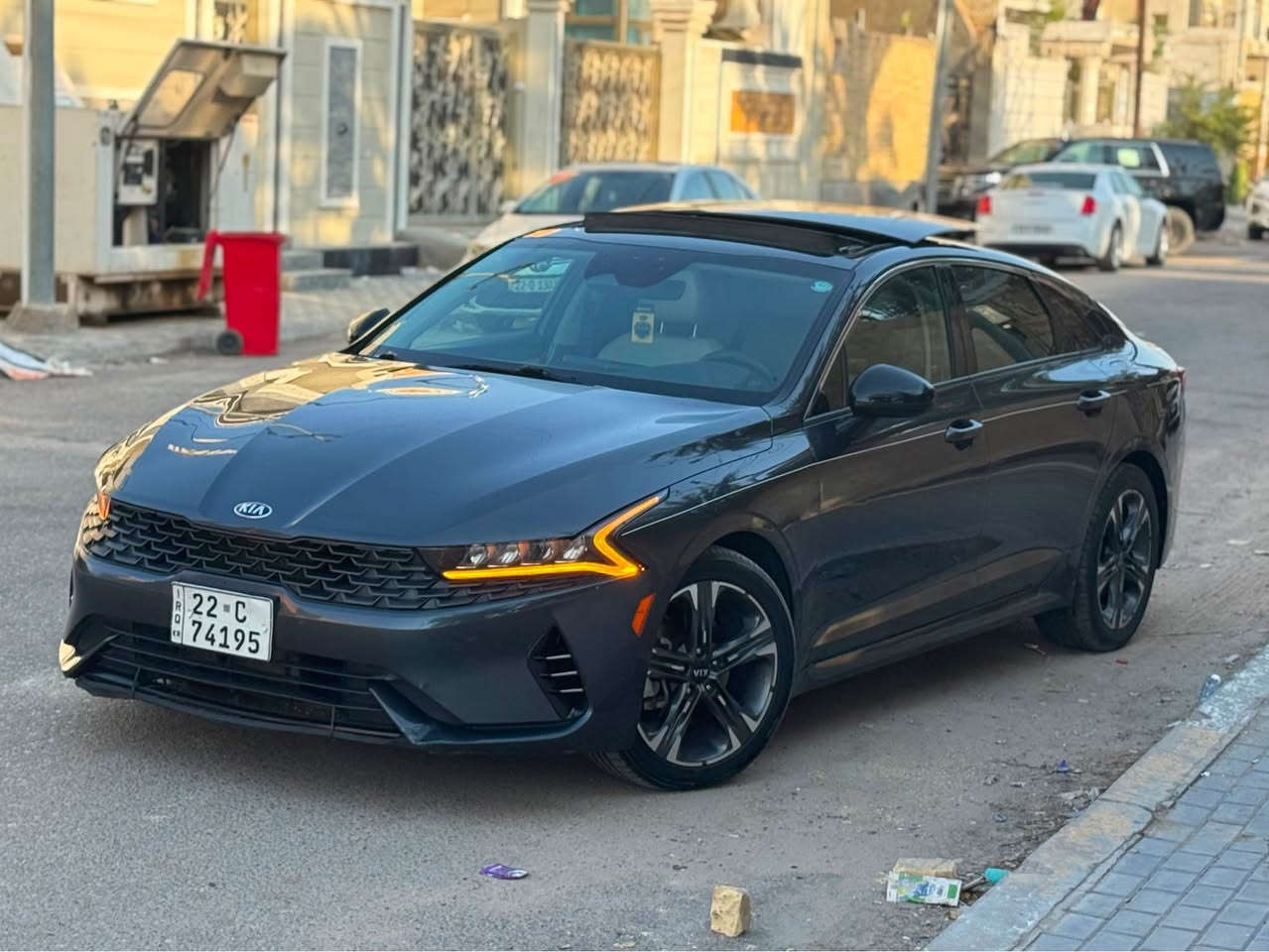 سلام عليكم 
كيا كي فايف وارد أمريكي فول موصفات 
Exاعلى فئه 
حادث سياره جاملغ امامي فقط وبلعراق صار بيها صبغ باب والباقي كفاله 
سعر 160
عنواني بصره 
*********** Singapore
