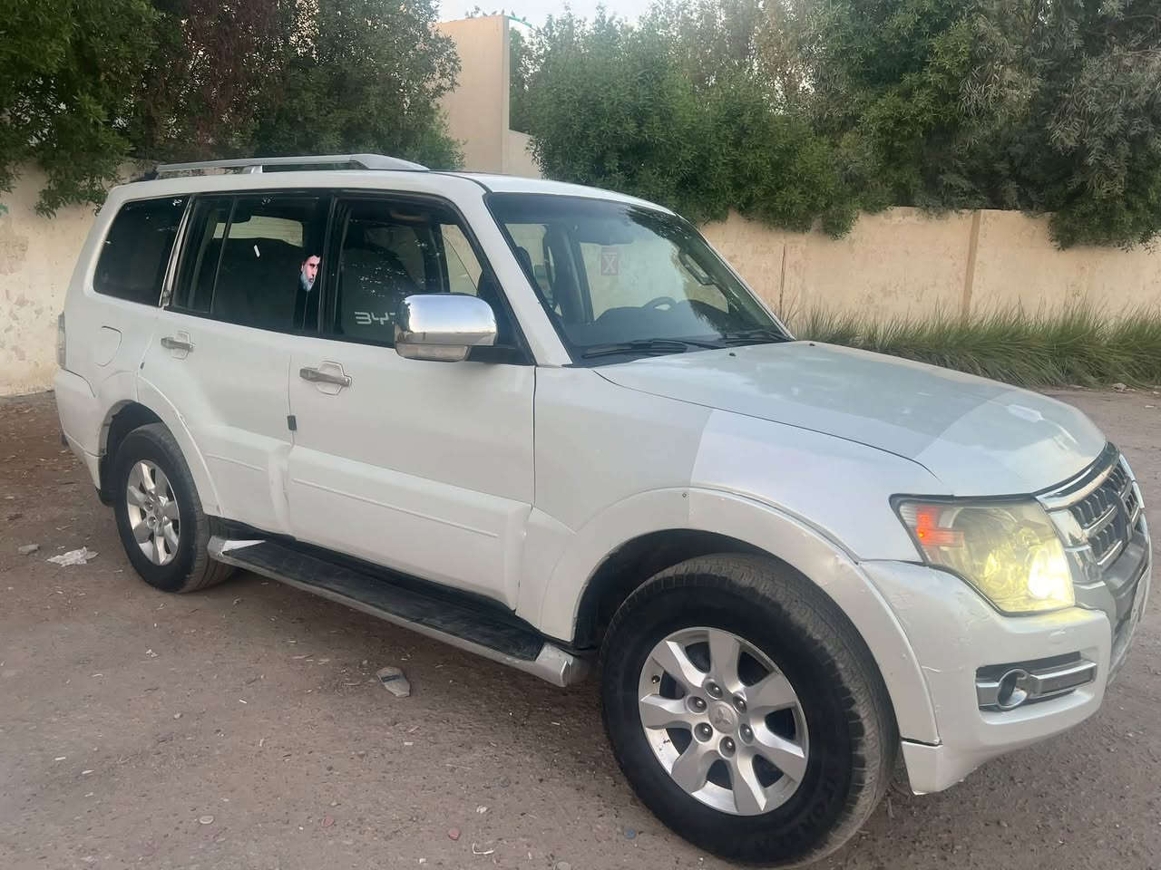 سلام عليكم 
باجيرو موديل 2010 حبتور مكينه 3500 
فول مواصفات مكينه كير صدر تخم تاير 
كهربايات فول منضومه غاز بيه 80 لتر 
سياره مصبوغه عام متجايهً صفحه  
سياره جاهزه. خير  من الله.  وجاهزه 
مكاني بغداد مدينه صدر 
 السعر 73مجال بسيط 
الستفسار. ***********
