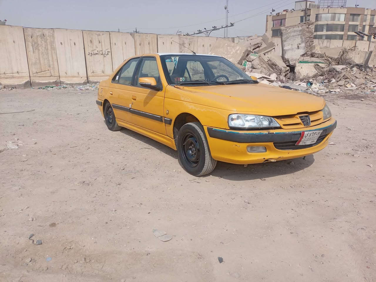 سلام عليكم بيجو بارص 13 بغداد نصبتها حلوه بيها جاملغ الايسر امبدل والبنيد طاير السعر 28 ورقه وبيها مجال نقصها مشط استيرن و عصه مال كير كهربائيات كلها شغاله تبربد شغال شرط الشراي يحول يستلم رقم انكليزي مكاني بغداد الكماليه حي السلام شارع مستشفئ الفضيليه ***********
